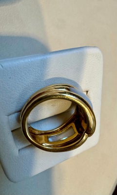 Van Cleef & Arpels Contemporary Mother of pearl “Twisted” Ring 18KY Gold Size5.5