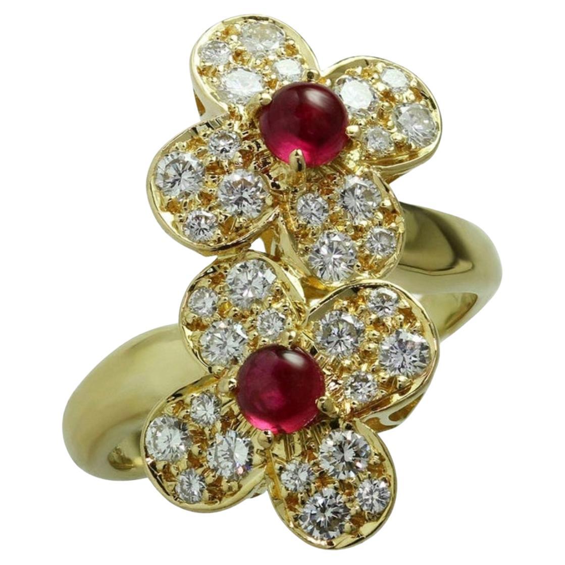 Van Cleef & Arpels Contemporary Ruby and Diamond “Trefle” Ring, 18KY Gold Size 6 For Sale