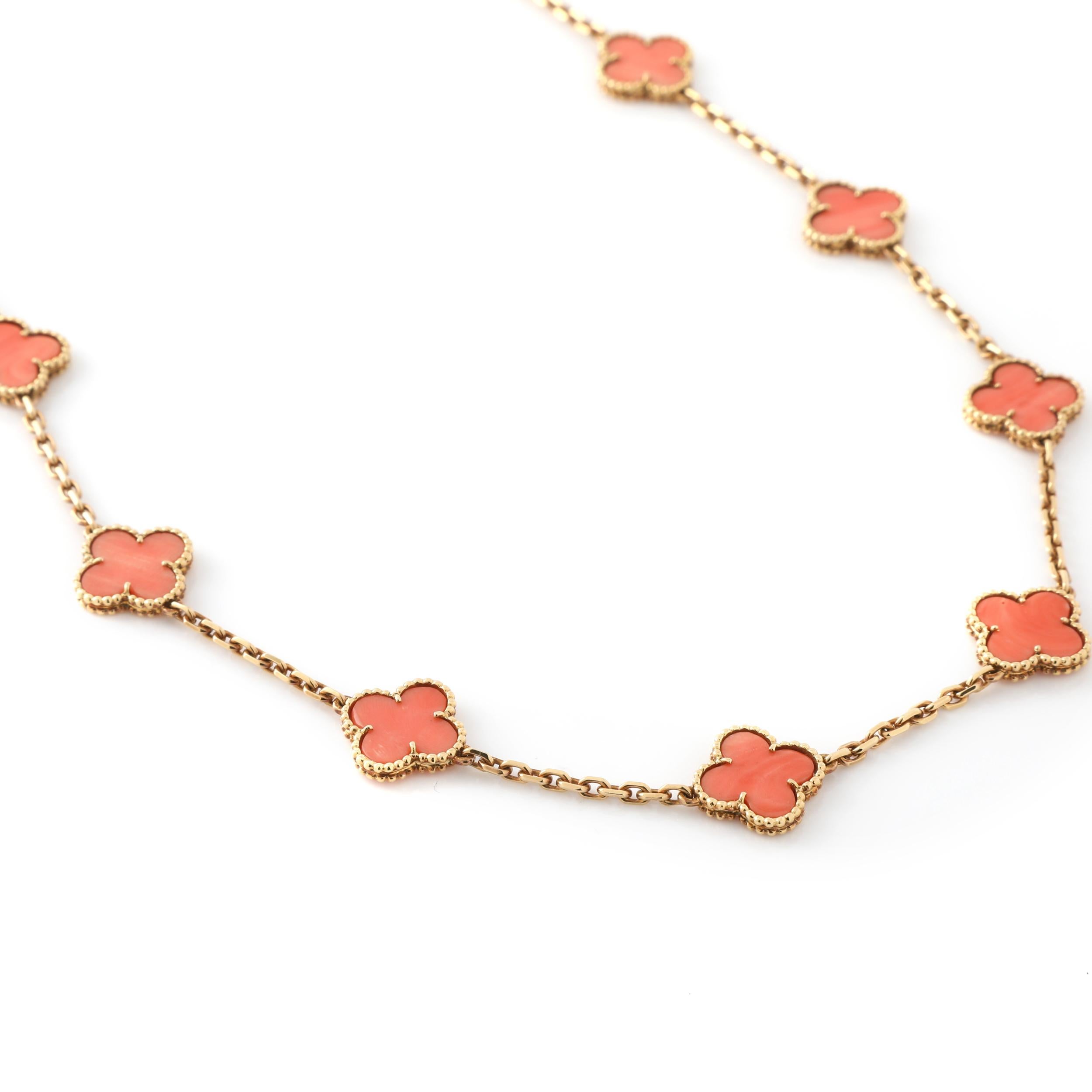 An incredible Van Cleef & Arpels Vintage Alhambra 20 motif necklace in 18k yellow gold and coral. 

One of the rarest and most iconic models in the Alhambra collection, not to be produced again.

Signed V.C.A 18 kt with serial number and french