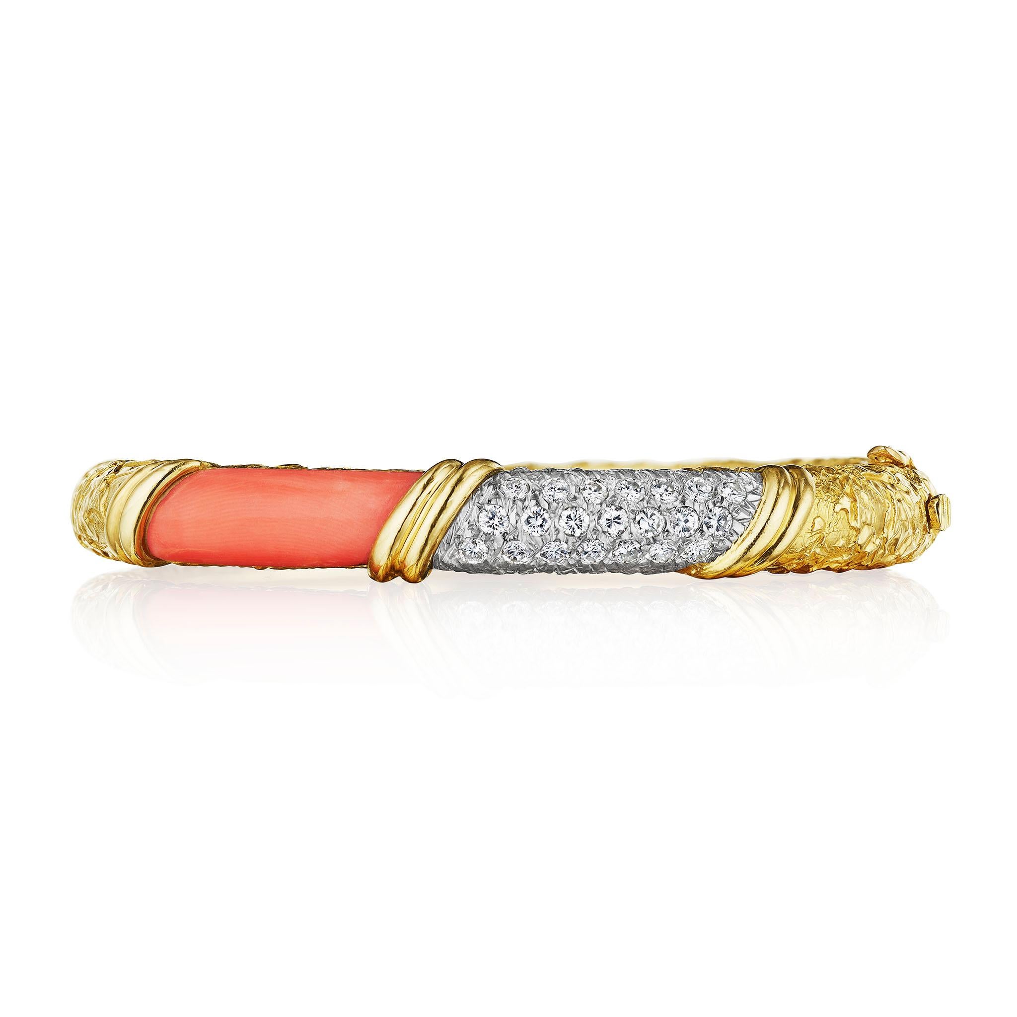 Van Cleef & Arpels Coral and Diamond Bangle Bracelet In Excellent Condition For Sale In New York, NY