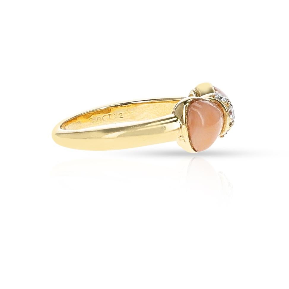Round Cut Van Cleef & Arpels Coral Bow and Diamond Ring, 18k For Sale