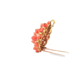 Van Cleef & Arpels Coral Brooch in 18K Gold
