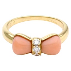 Vintage Van Cleef & Arpels Coral Diamond 18k Yellow Gold Bow Design Ring