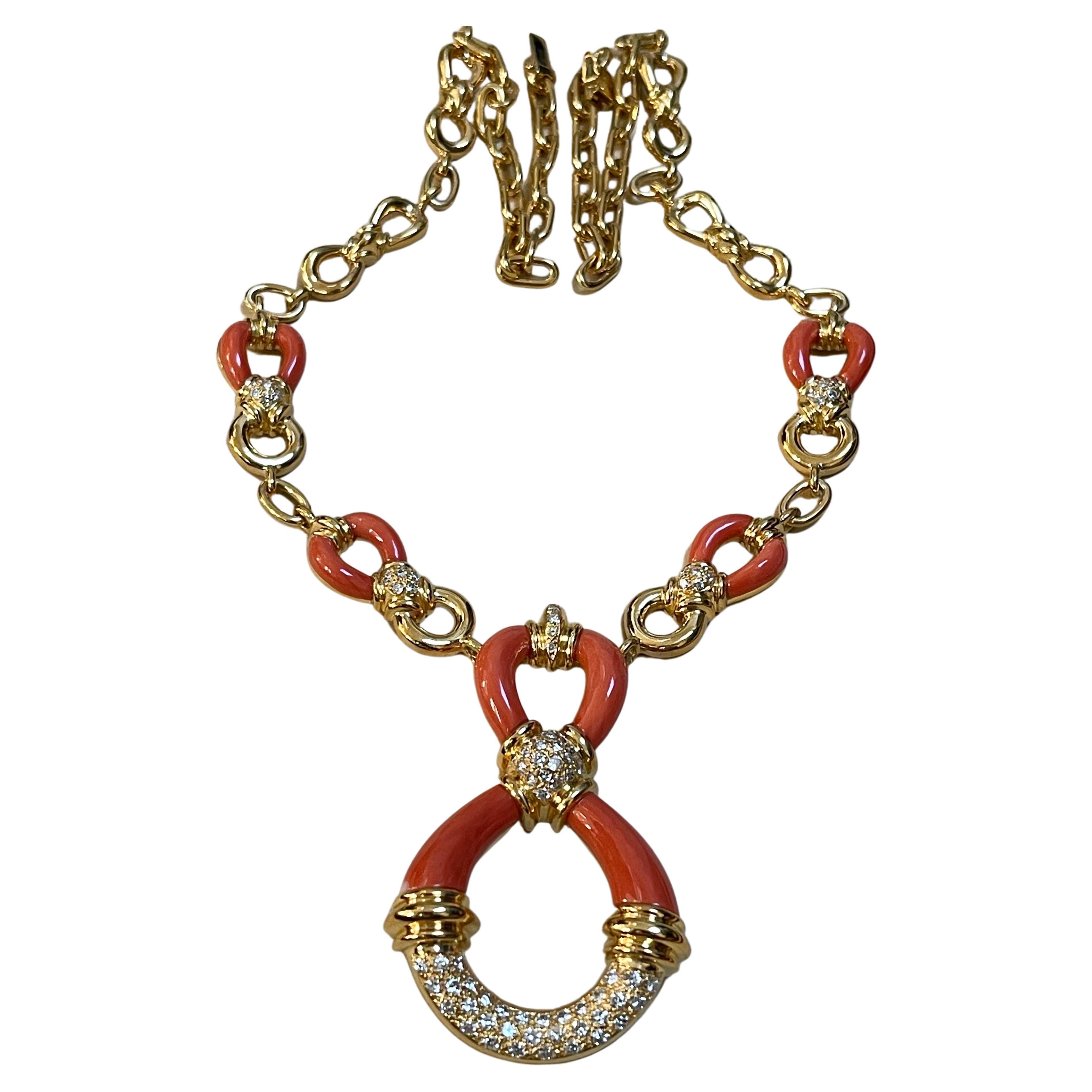 Van Cleef & Arpels Coral & Diamond Necklace 92.4 Grams 18 Kt Yellow Gold, Estate In Excellent Condition In New York, NY