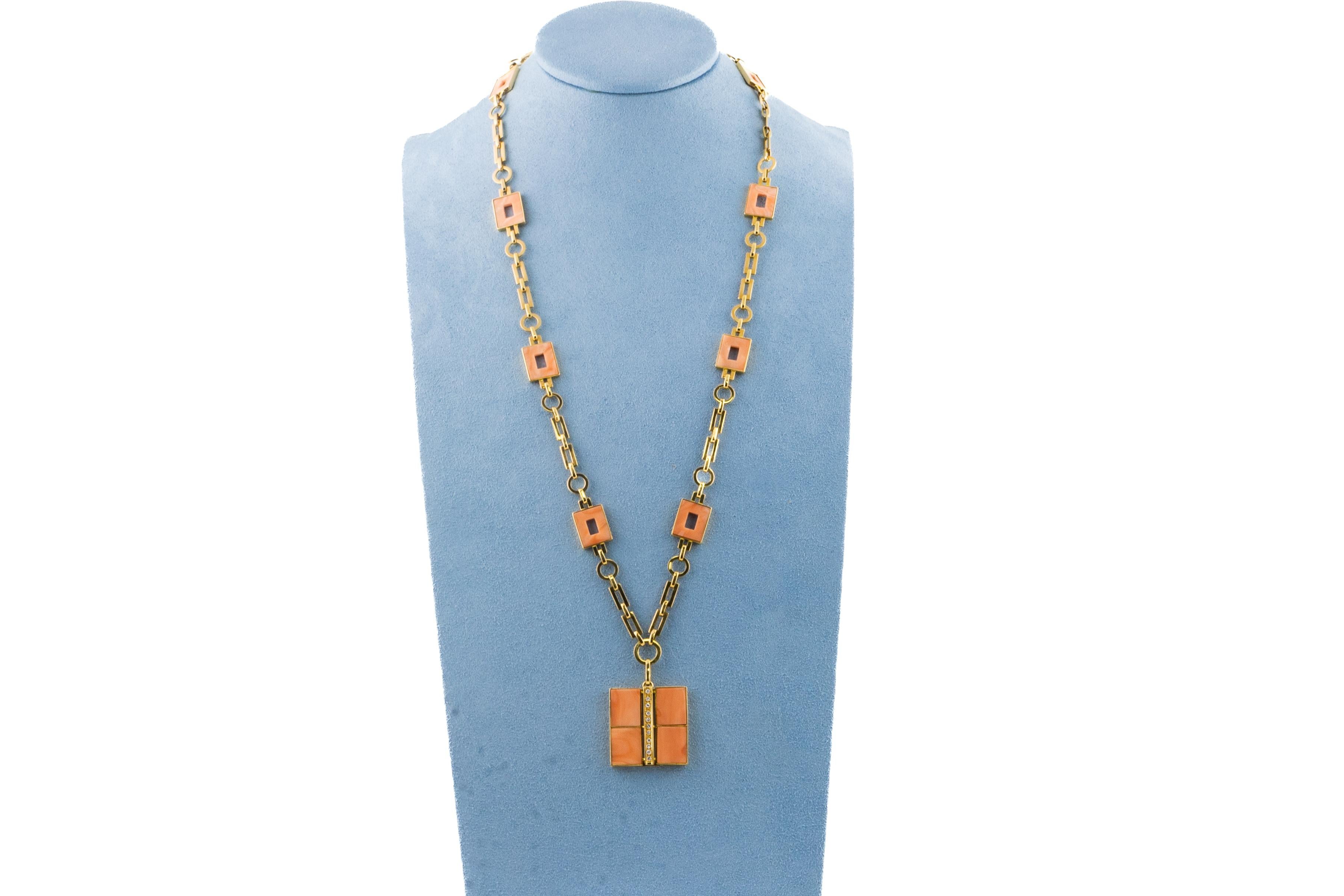 Round Cut Van Cleef & Arpels Coral & Diamond Necklace For Sale