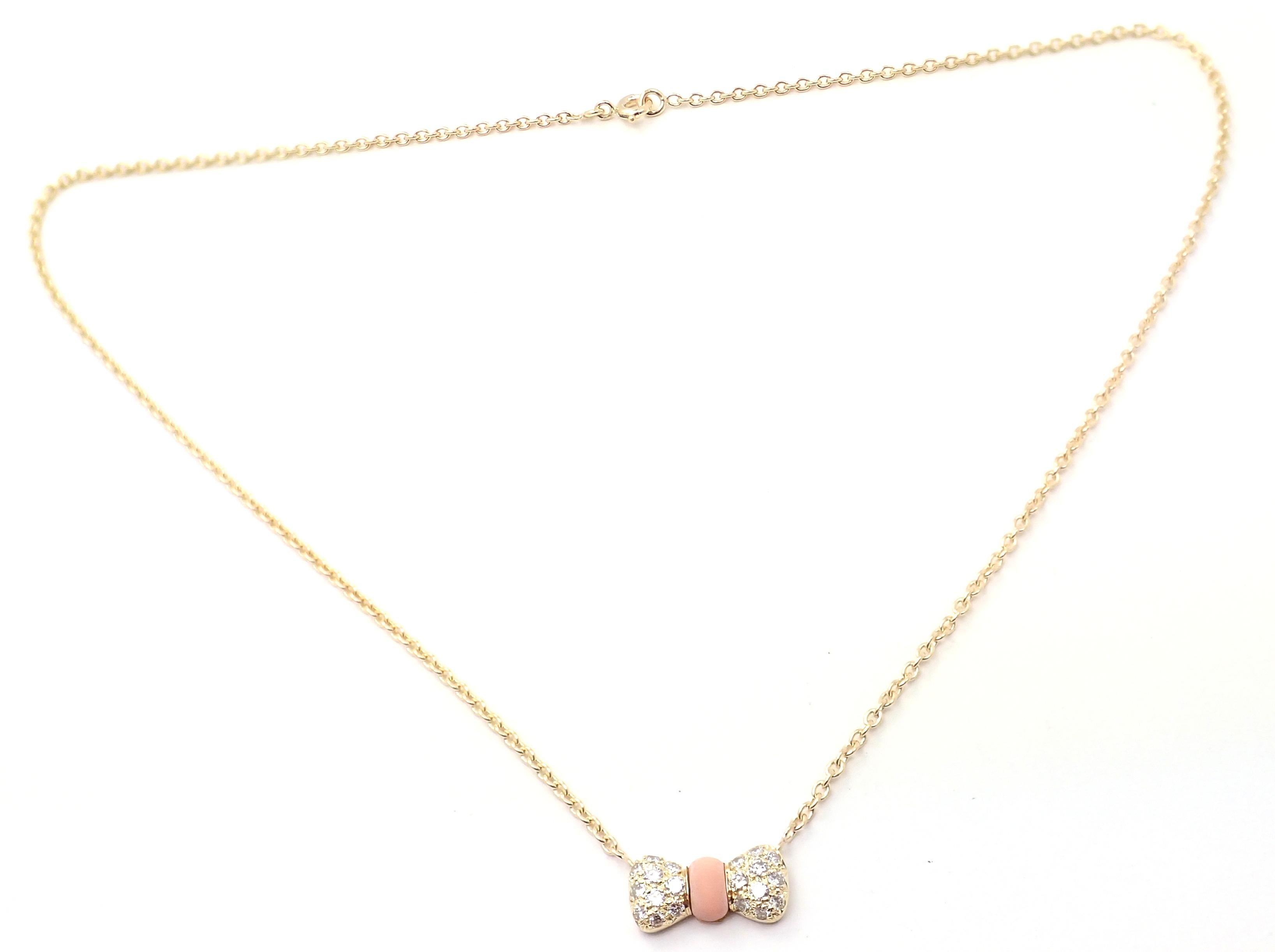 Taille brillant Van Cleef & Arpels, collier avec nœud en or jaune, corail et diamants en vente