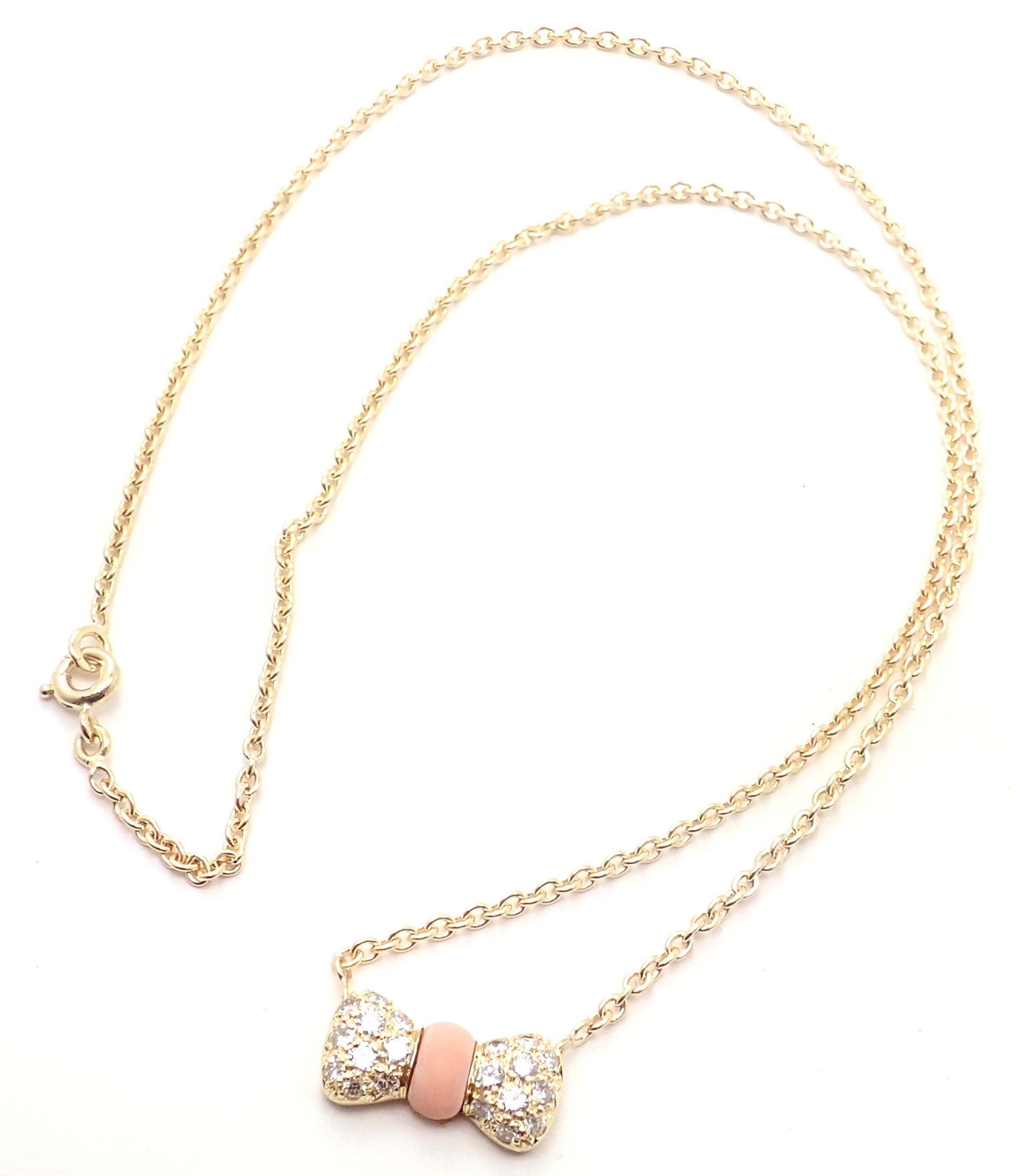 Van Cleef & Arpels Coral Diamond Yellow Gold Bow Necklace In Excellent Condition For Sale In Holland, PA