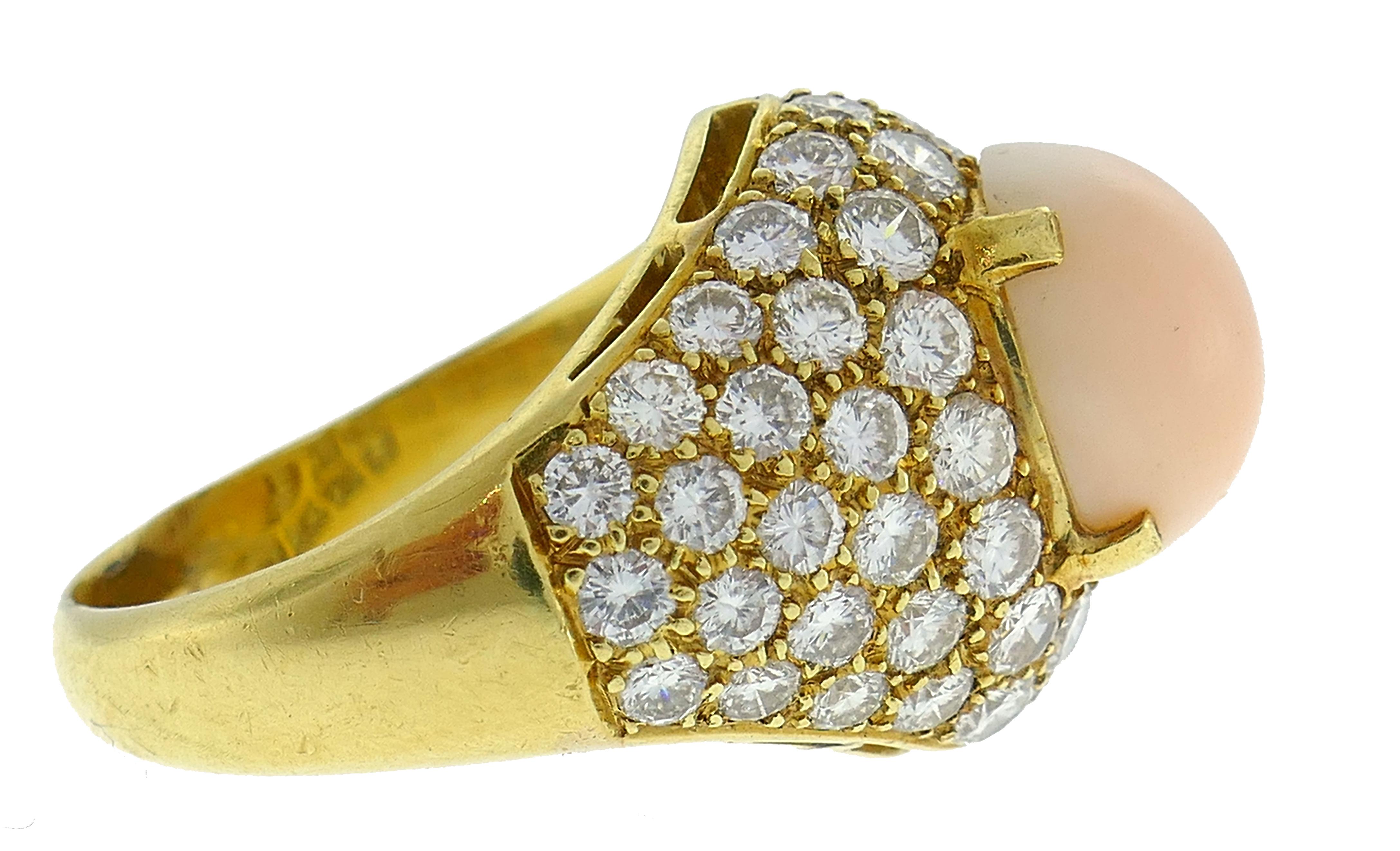 Women's Van Cleef & Arpels Coral Diamond Yellow Gold Ring