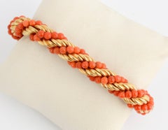 Van Cleef & Arpels - Bracciale con corda in oro corallo