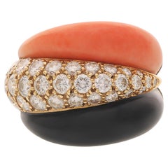 VAN CLEEF & ARPELS Coral, Onyx and Diamond Ring
