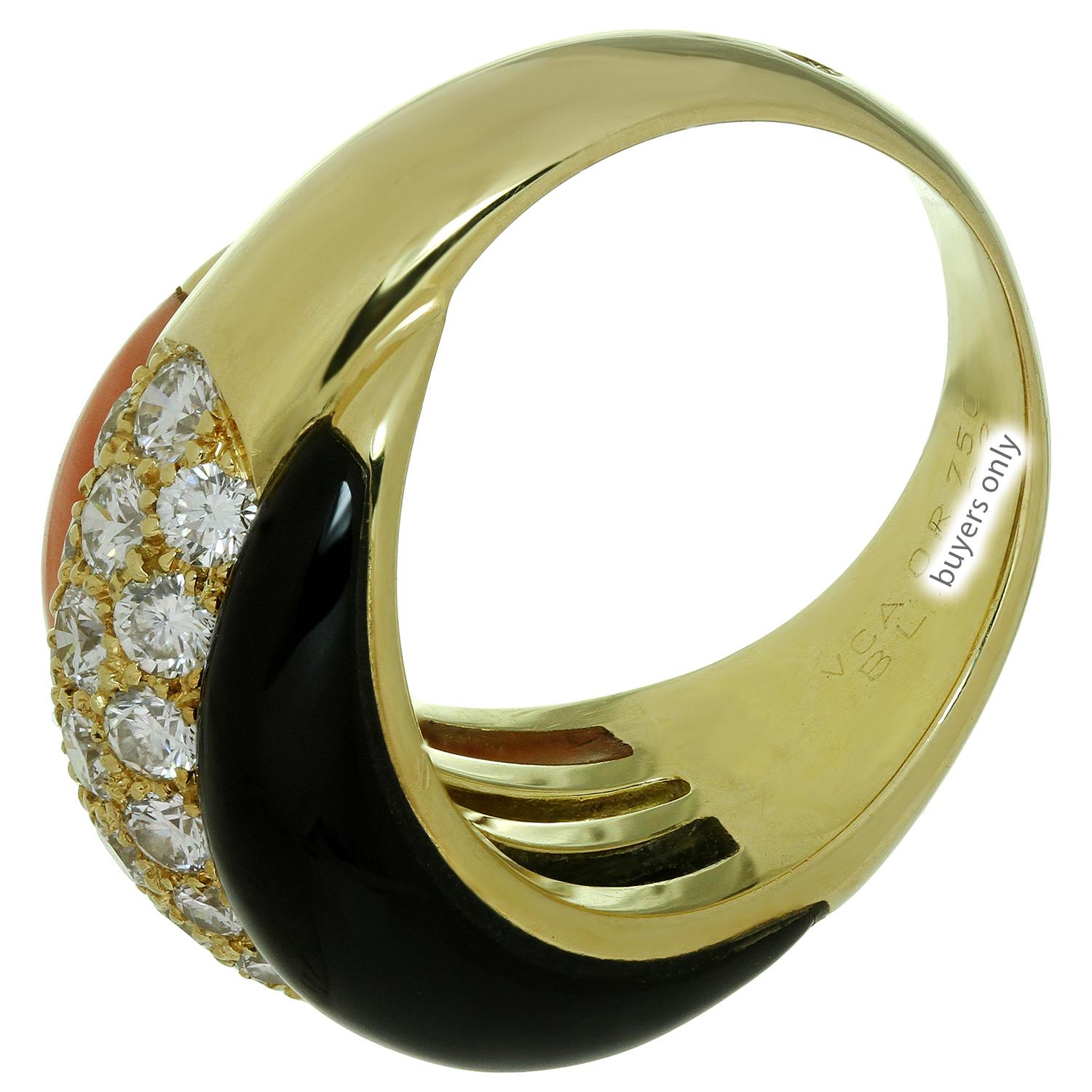 Van Cleef & Arpels Coral Onyx Diamond Yellow Gold Ring In Good Condition In New York, NY