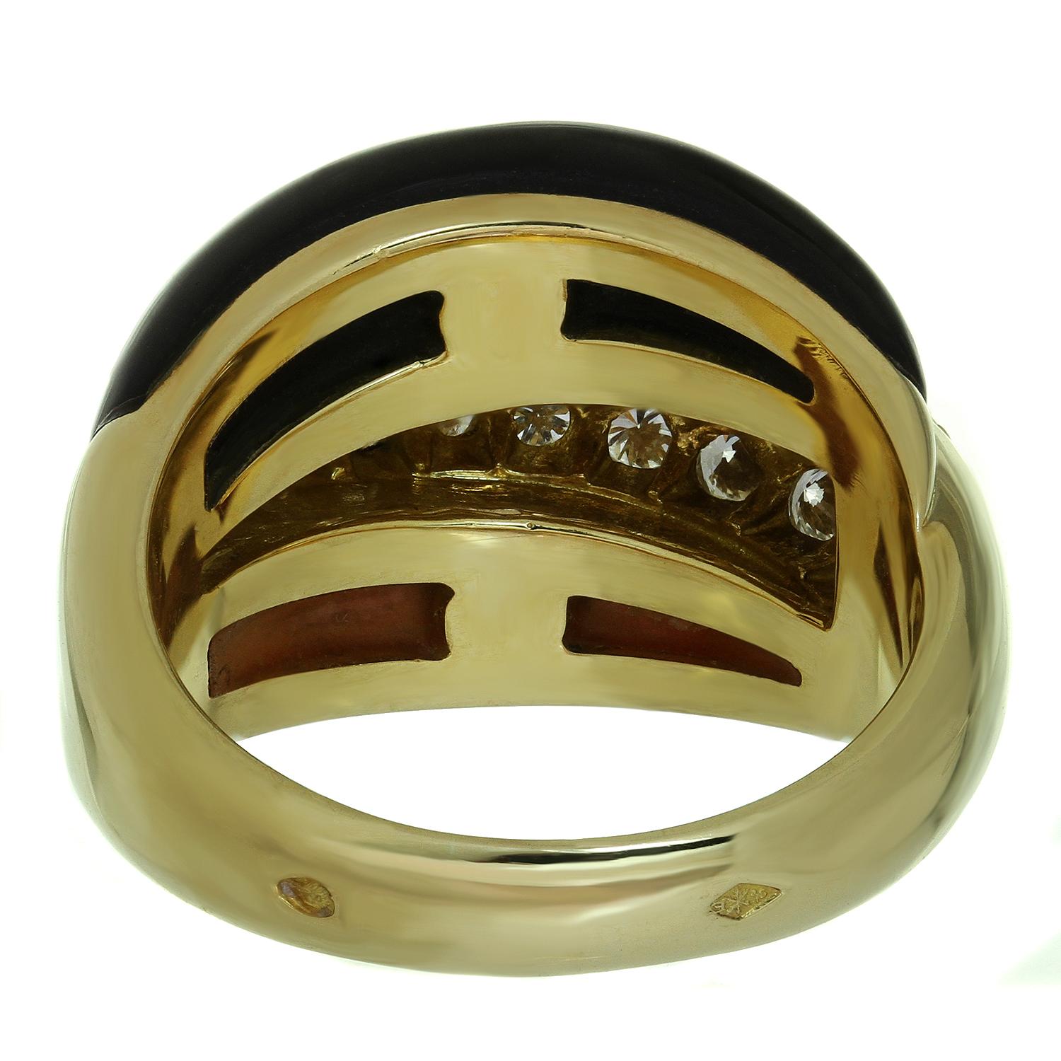 Women's Van Cleef & Arpels Coral Onyx Diamond Yellow Gold Ring