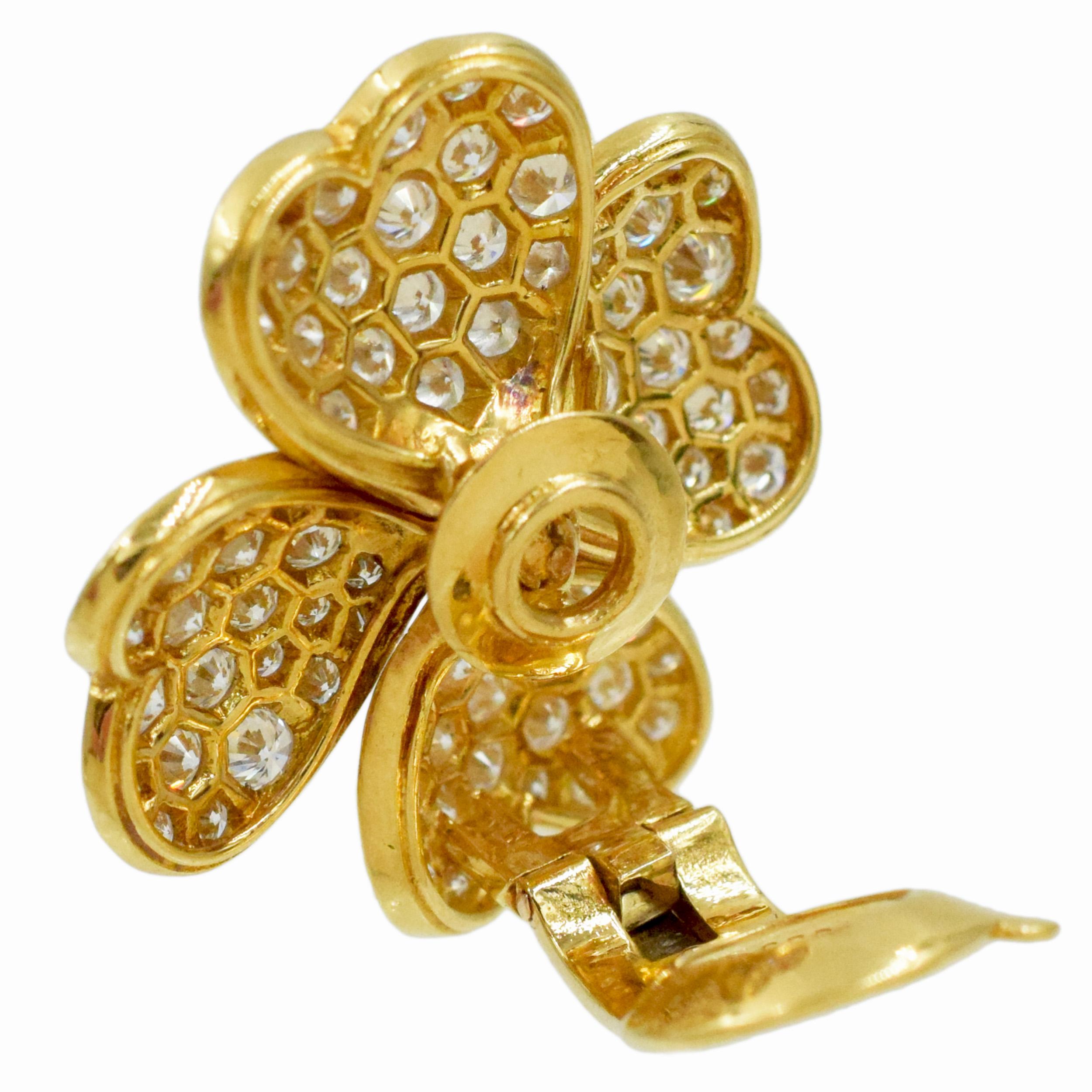 Van Cleef & Arpels 'Cosmos' Diamond and Emerald Earrings and Brooch For Sale 7