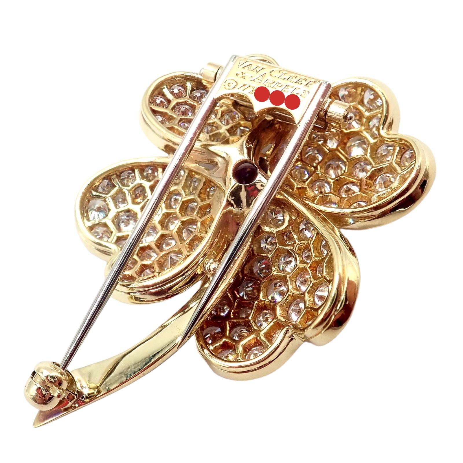 Brilliant Cut Van Cleef & Arpels Cosmos Diamond And Ruby Yellow Gold Pendant Brooch For Sale
