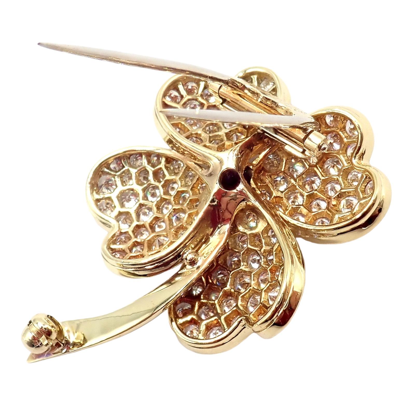 Van Cleef & Arpels Cosmos Diamond And Ruby Yellow Gold Pendant Brooch For Sale 3