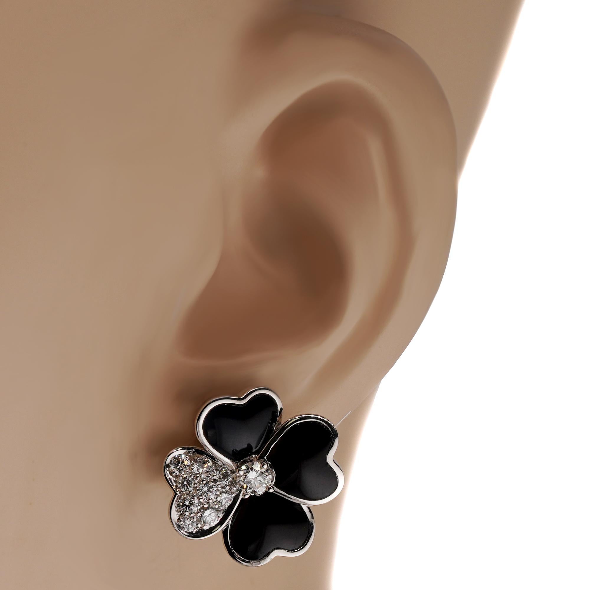 Taglio brillante VAN CLEEF & ARPELS Orecchini Cosmos con diamante e onice nero in oro bianco in vendita