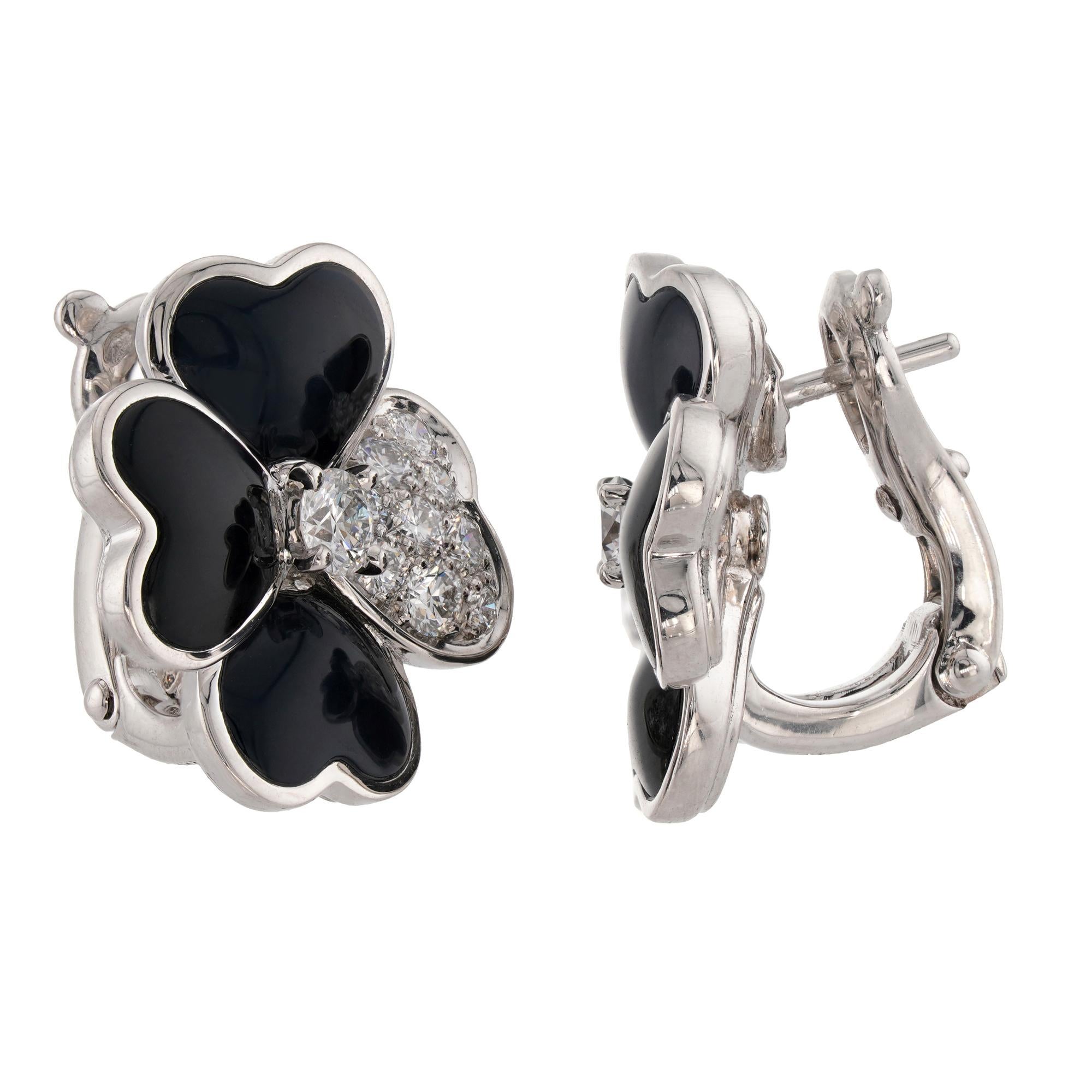 VAN CLEEF & ARPELS Orecchini Cosmos con diamante e onice nero in oro bianco In condizioni ottime in vendita a New York, NY