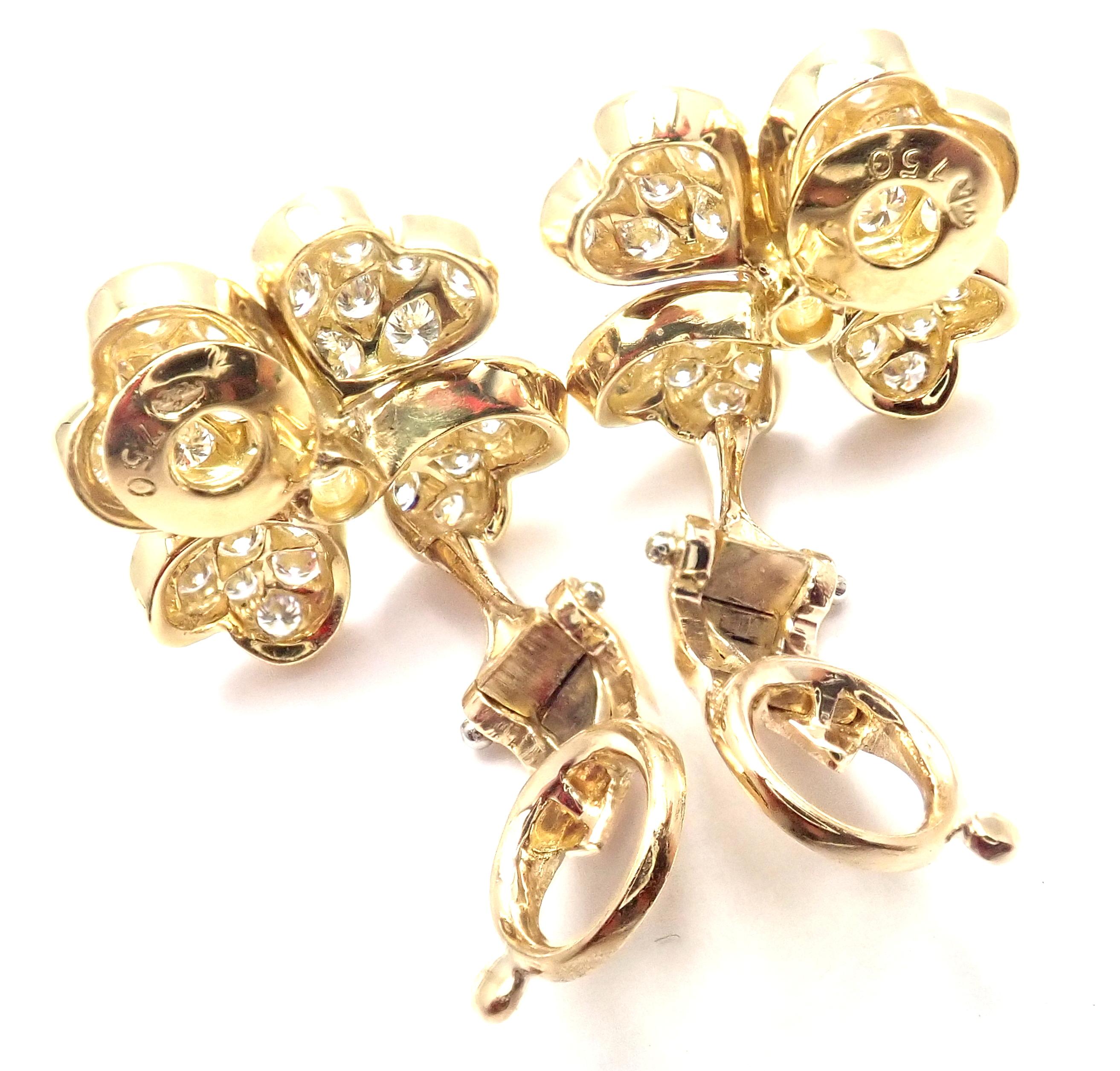 Van Cleef & Arpels Cosmos Diamond Flower Yellow Gold Earrings In Excellent Condition In Holland, PA