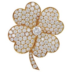 Van Cleef & Arpels Colgante de clip con pavé de diamantes Cosmos Modelo grande