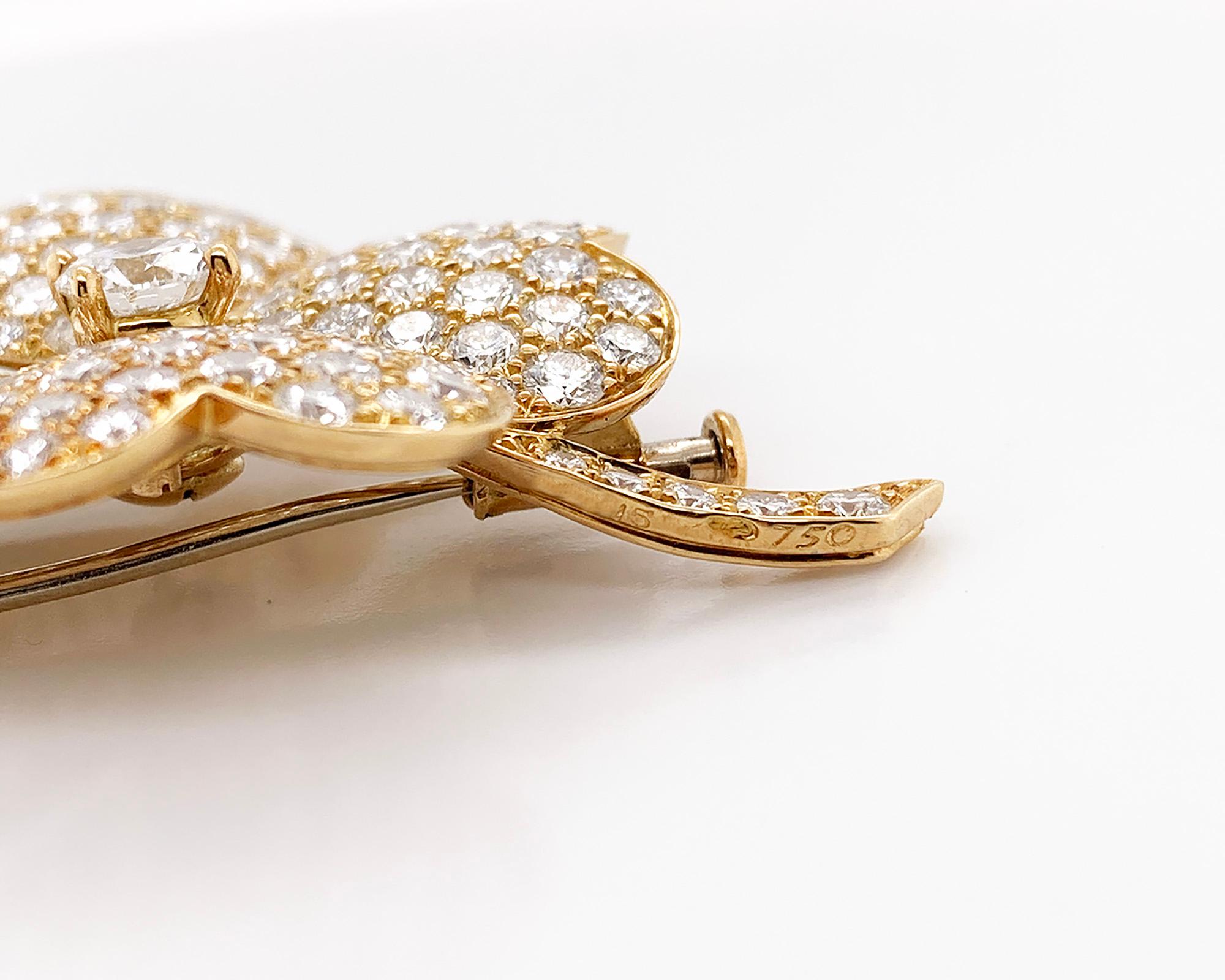 Van Cleef & Arpels Broche ou pendentif Cosmos en diamants Excellent état - En vente à New York, NY