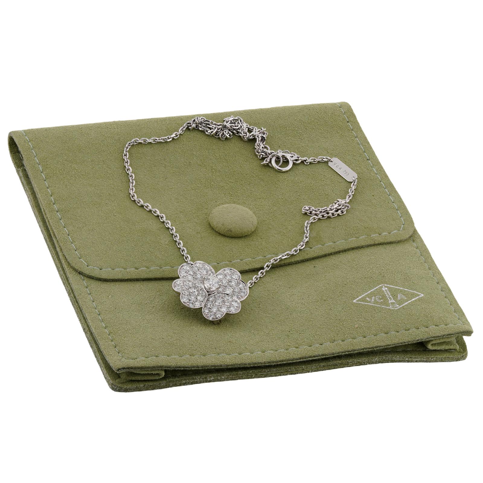 Taglio brillante VAN CLEEF & ARPELS Collana a clip con ciondolo in oro bianco Cosmos Diamond in vendita