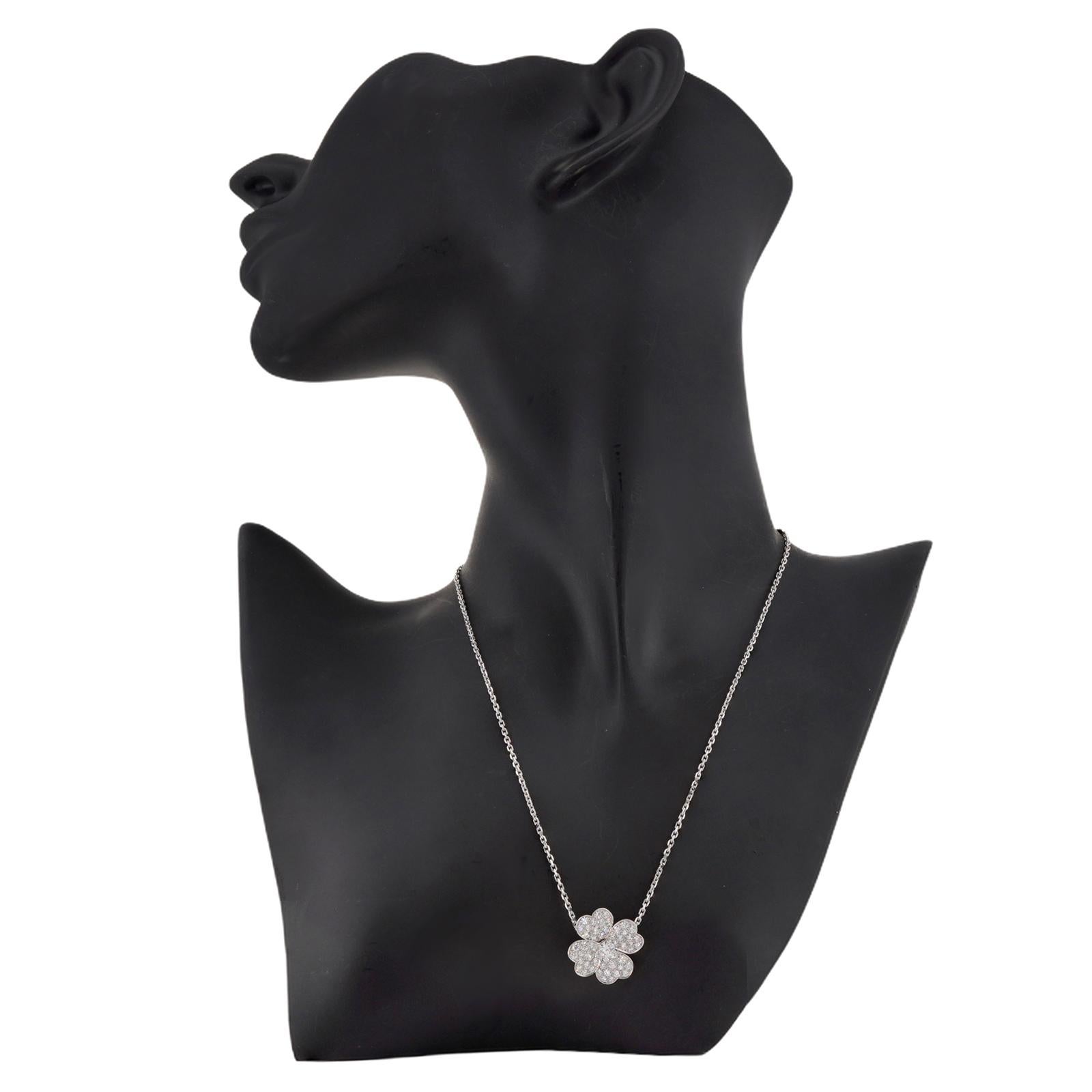 VAN CLEEF & ARPELS Collana a clip con ciondolo in oro bianco Cosmos Diamond In condizioni ottime in vendita a New York, NY