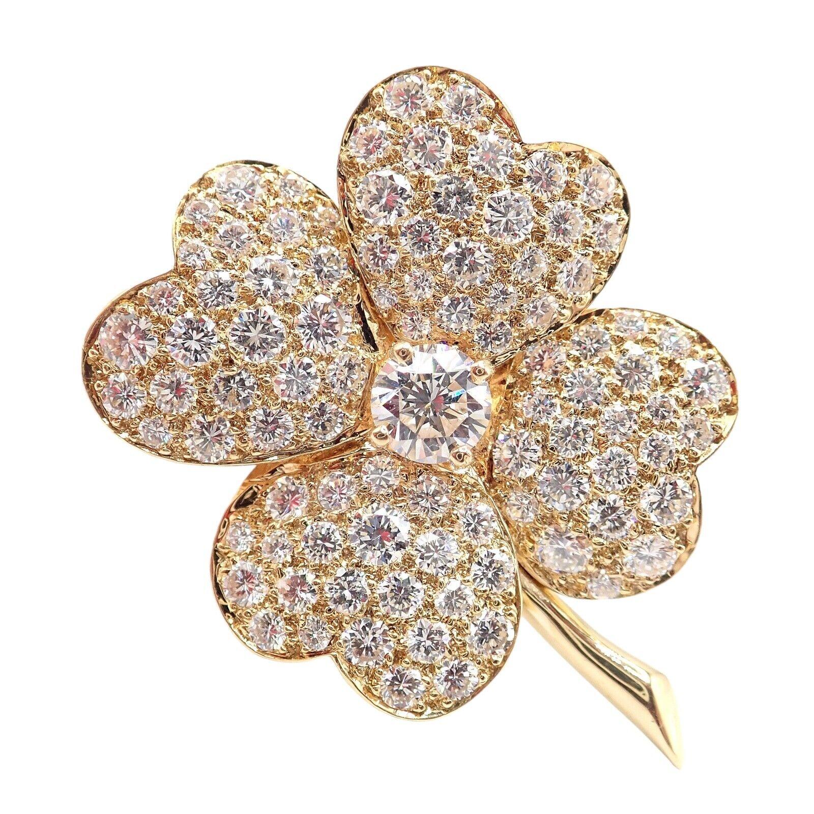 Van Cleef & Arpels Cosmos Diamond Yellow Gold Pendant Brooch For Sale 8