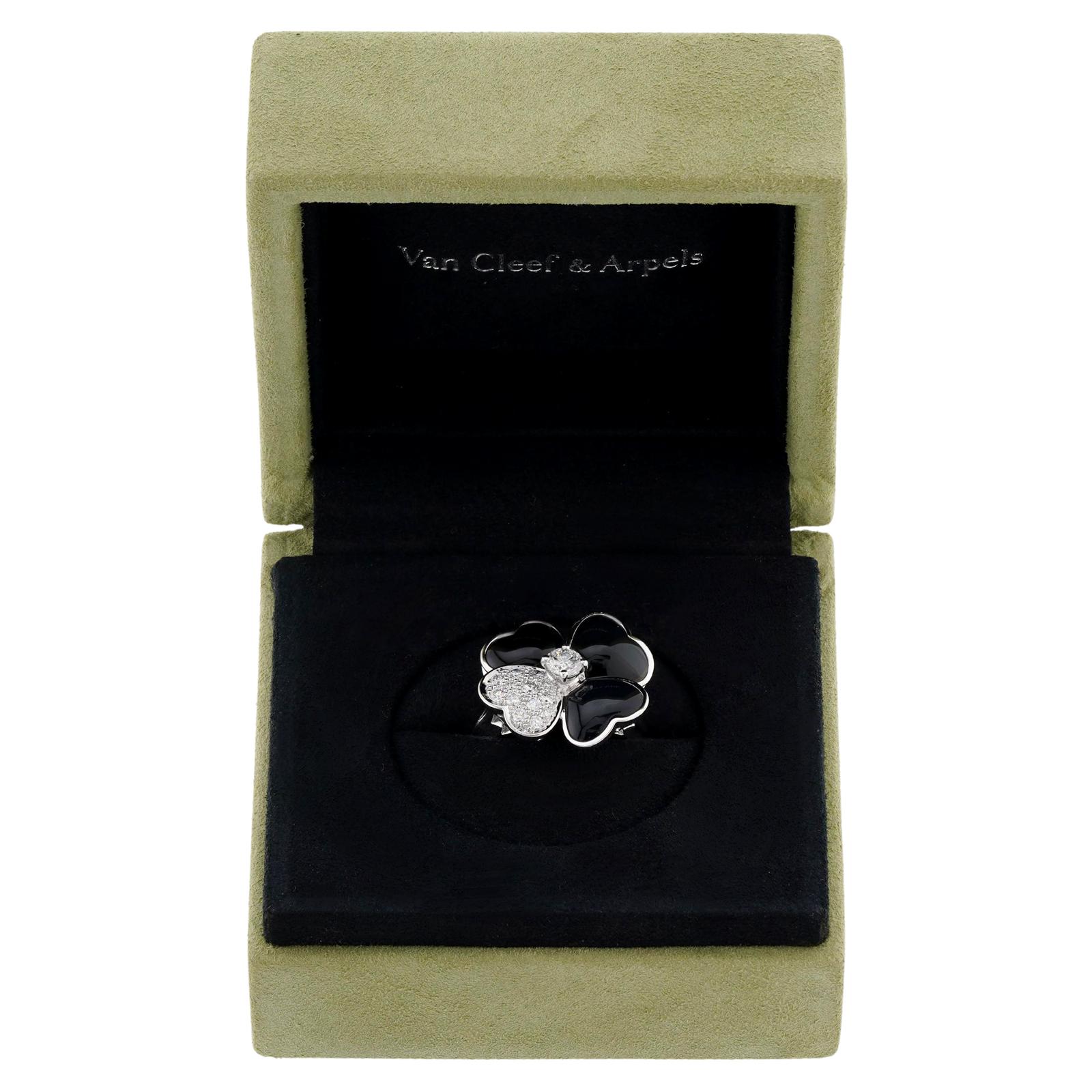 Brilliant Cut VAN CLEEF & ARPELS Cosmos Onyx Diamond Medium Model Ring. Sz 51 For Sale
