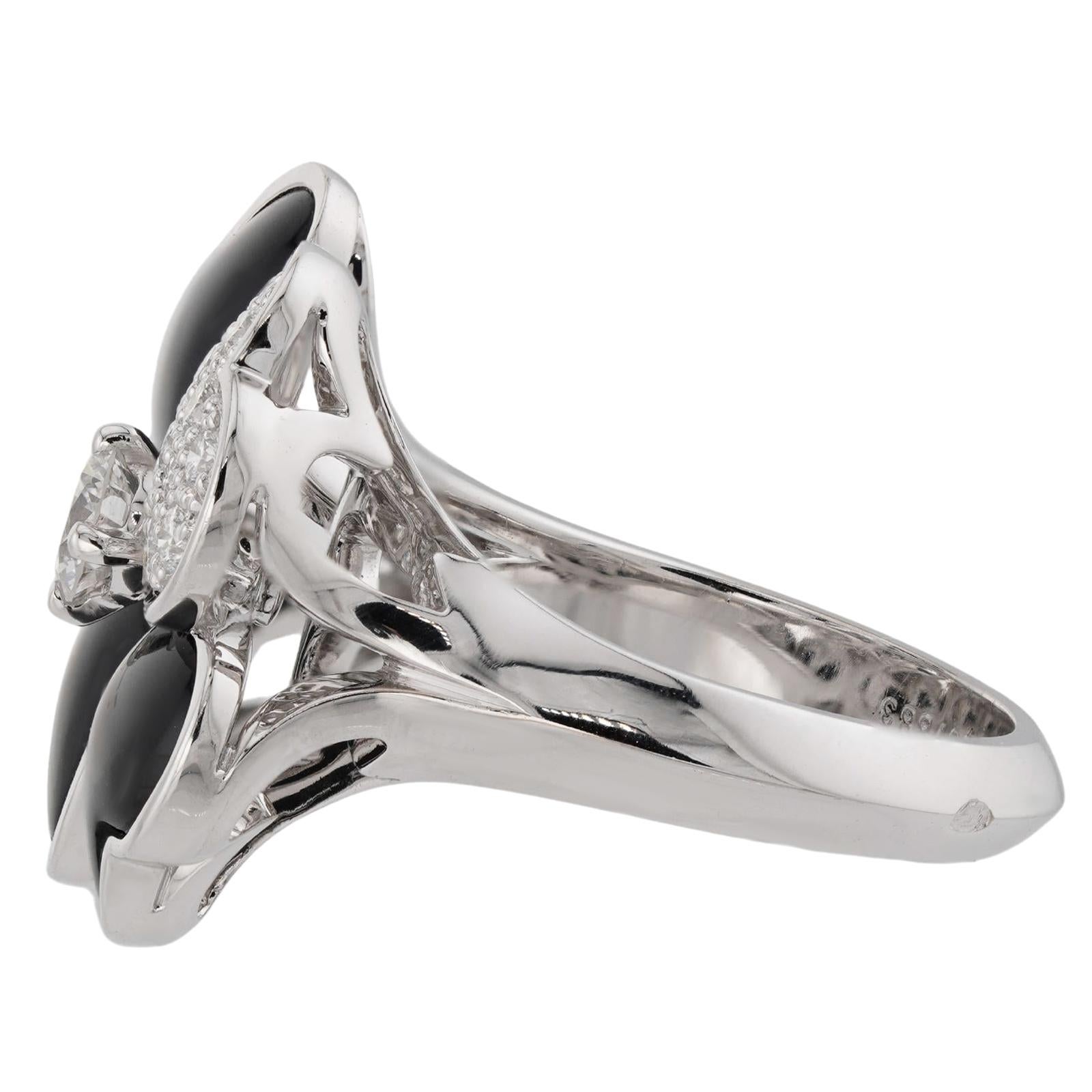 VAN CLEEF & ARPELS Cosmos Onyx Diamond Medium Model Ring. Sz 51 For Sale 3