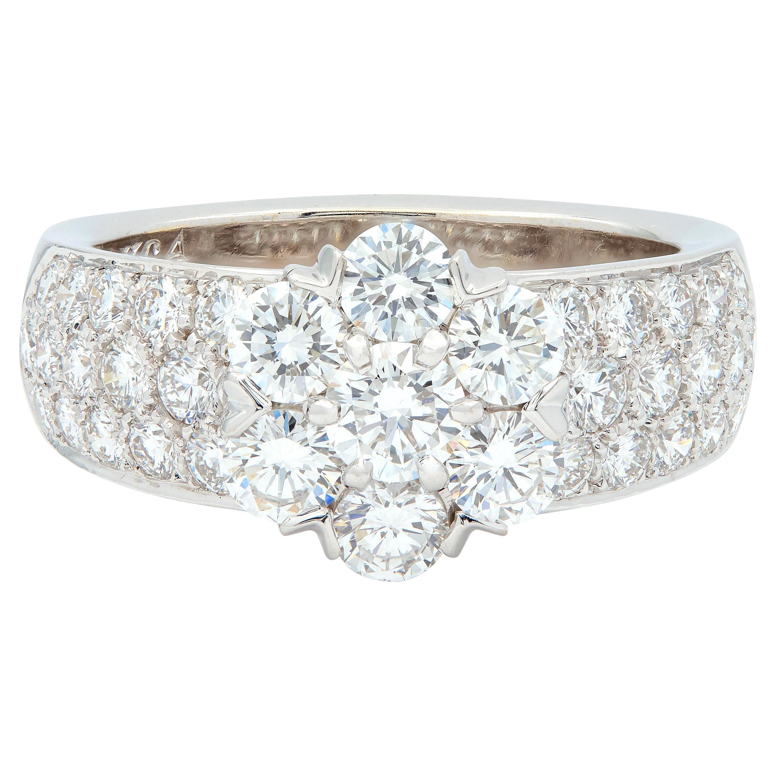 Van Cleef & Arpels Diamantring 18 Karat Weißgold Fleurette
