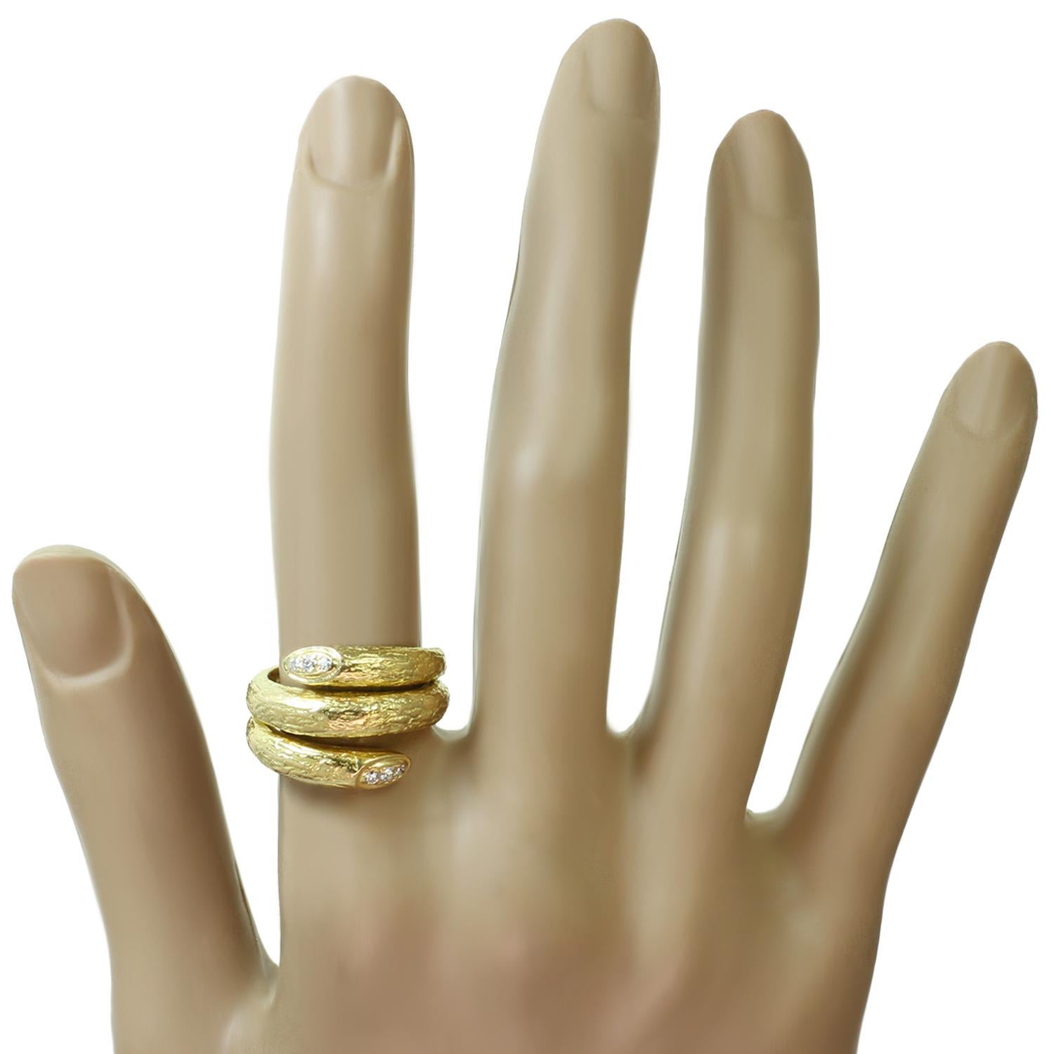 van cleef ring gold