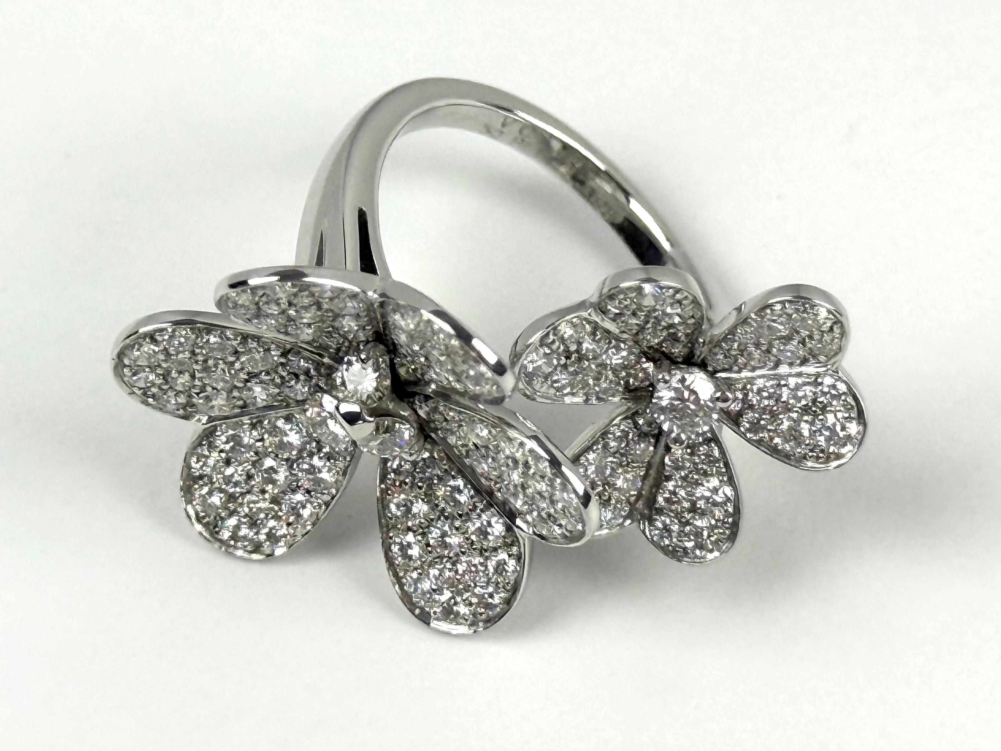 Anillo Frivole de oro blanco de 18 quilates con diamantes Van Cleef & Arpels en venta 4