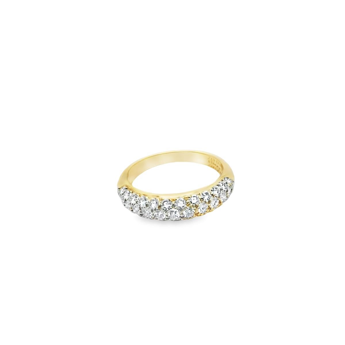Women's or Men's Van Cleef & Arpels Diamond 3 row Bombe ring  For Sale