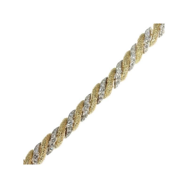 Van Cleef & Arpels Diamond 6.30 Carat 18 Karat Yellow Gold Braided Bracelet In Excellent Condition In Antwerp, BE