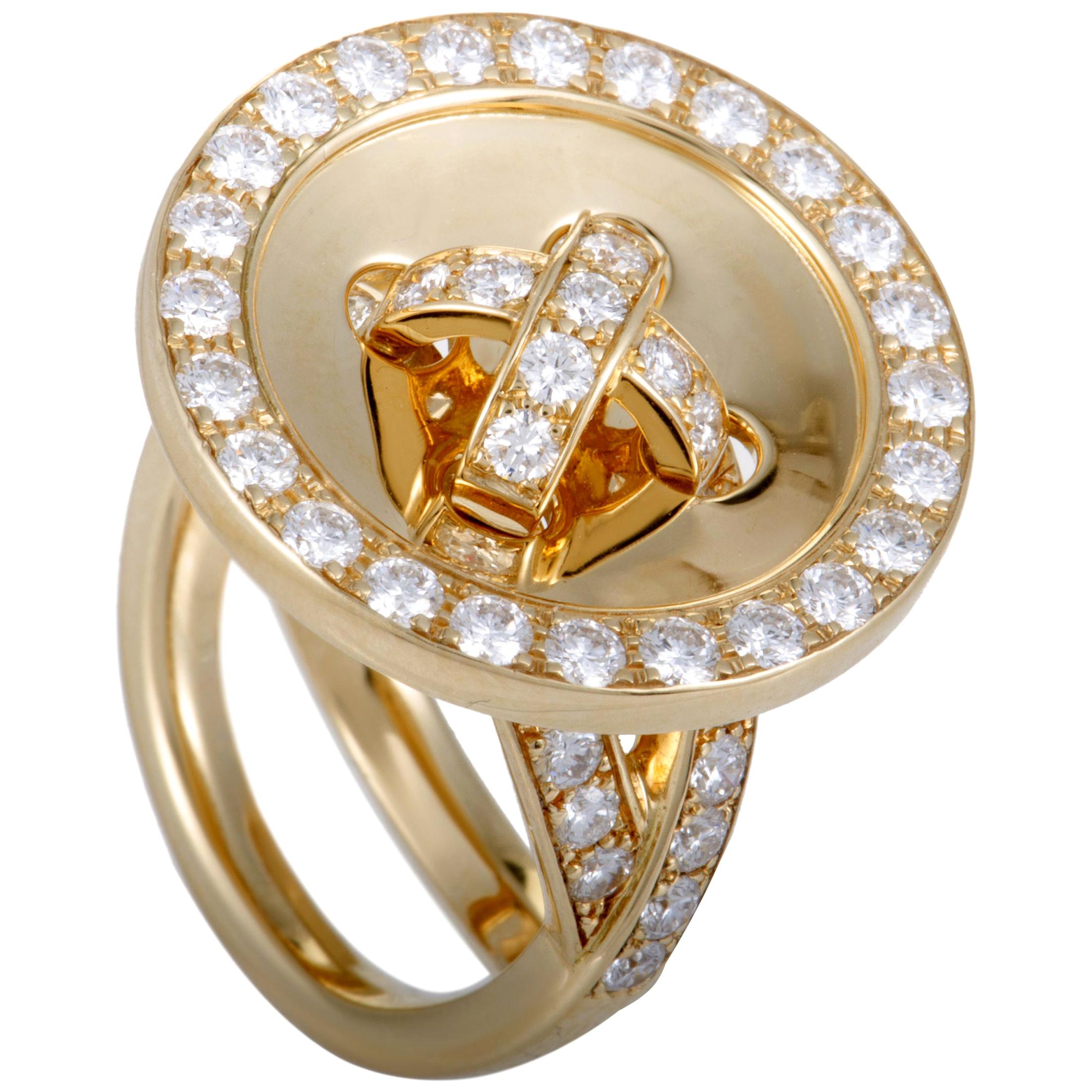 Van Cleef & Arpels Diamond and 18 Karat Yellow Gold Button Ring