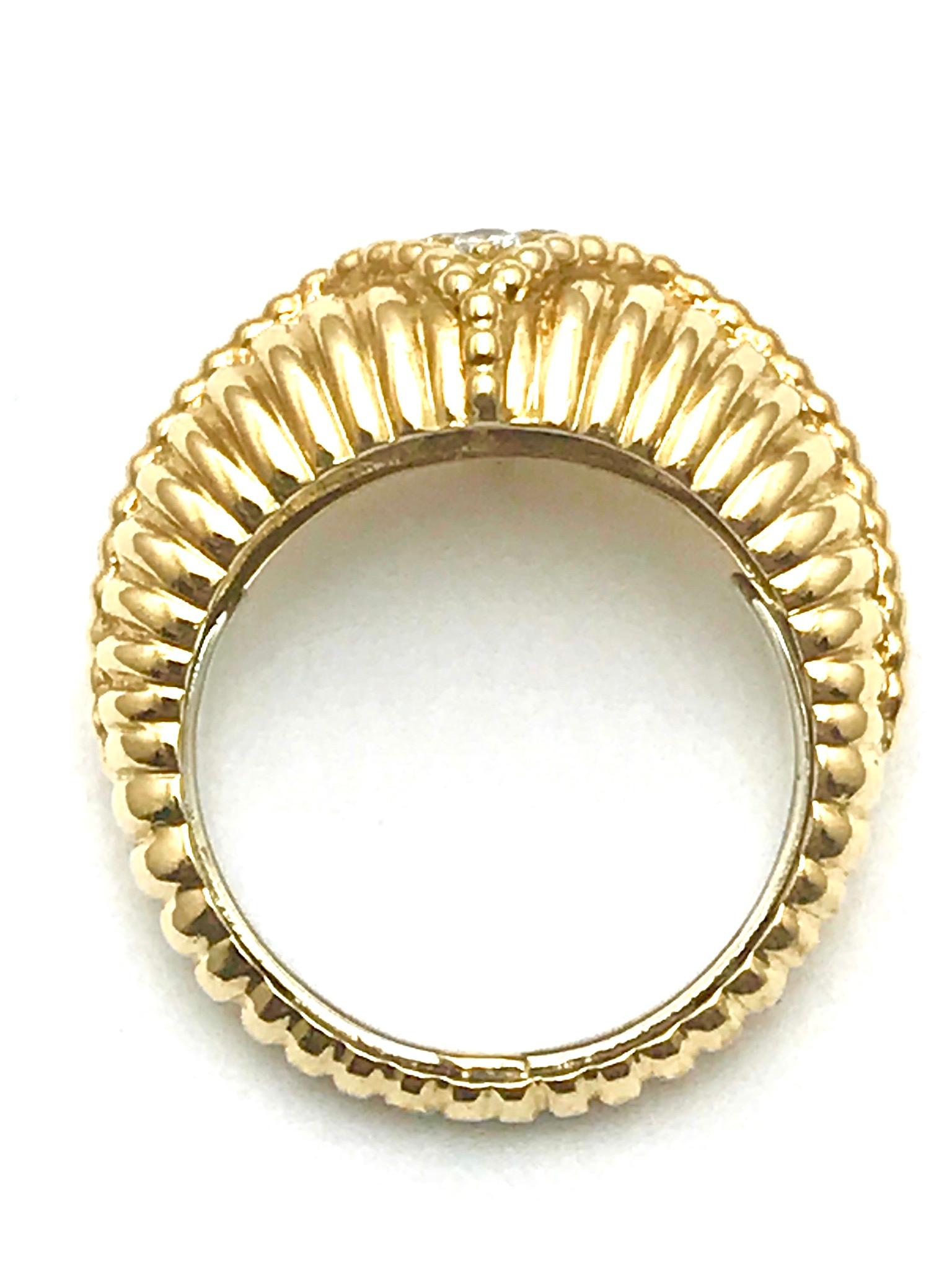 Van Cleef & Arpels Diamond and 18 Karat Yellow Gold Ring 1
