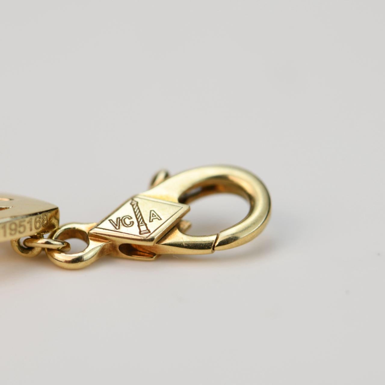 Van Cleef & Arpels Pendentif papillon en or jaune 18 carats avec diamants Unisexe en vente