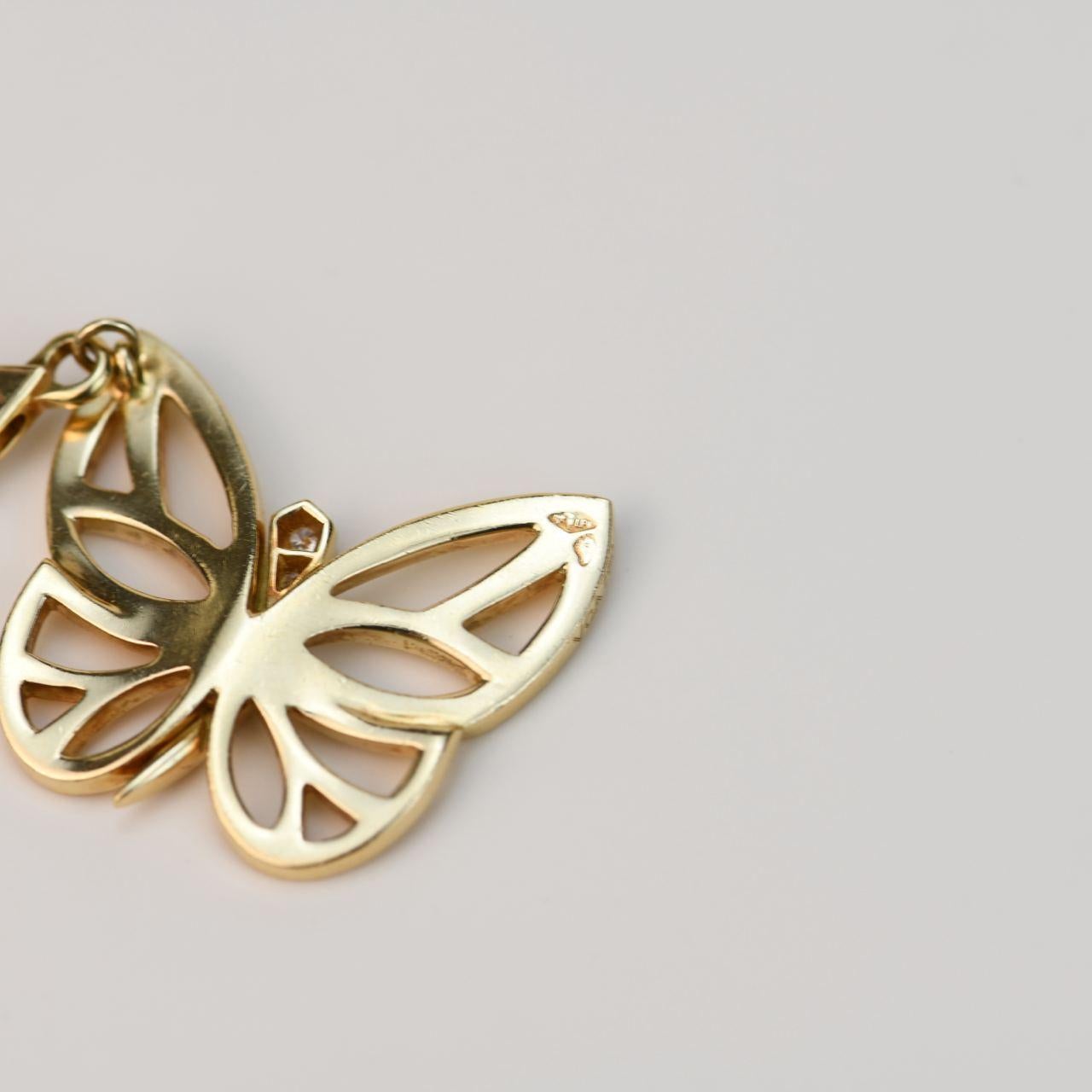 Van Cleef & Arpels Diamond and 18k Yellow Gold Butterfly Pendant For Sale 1