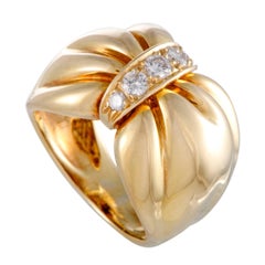Van Cleef & Arpels Diamond and Gold Bow Band Ring