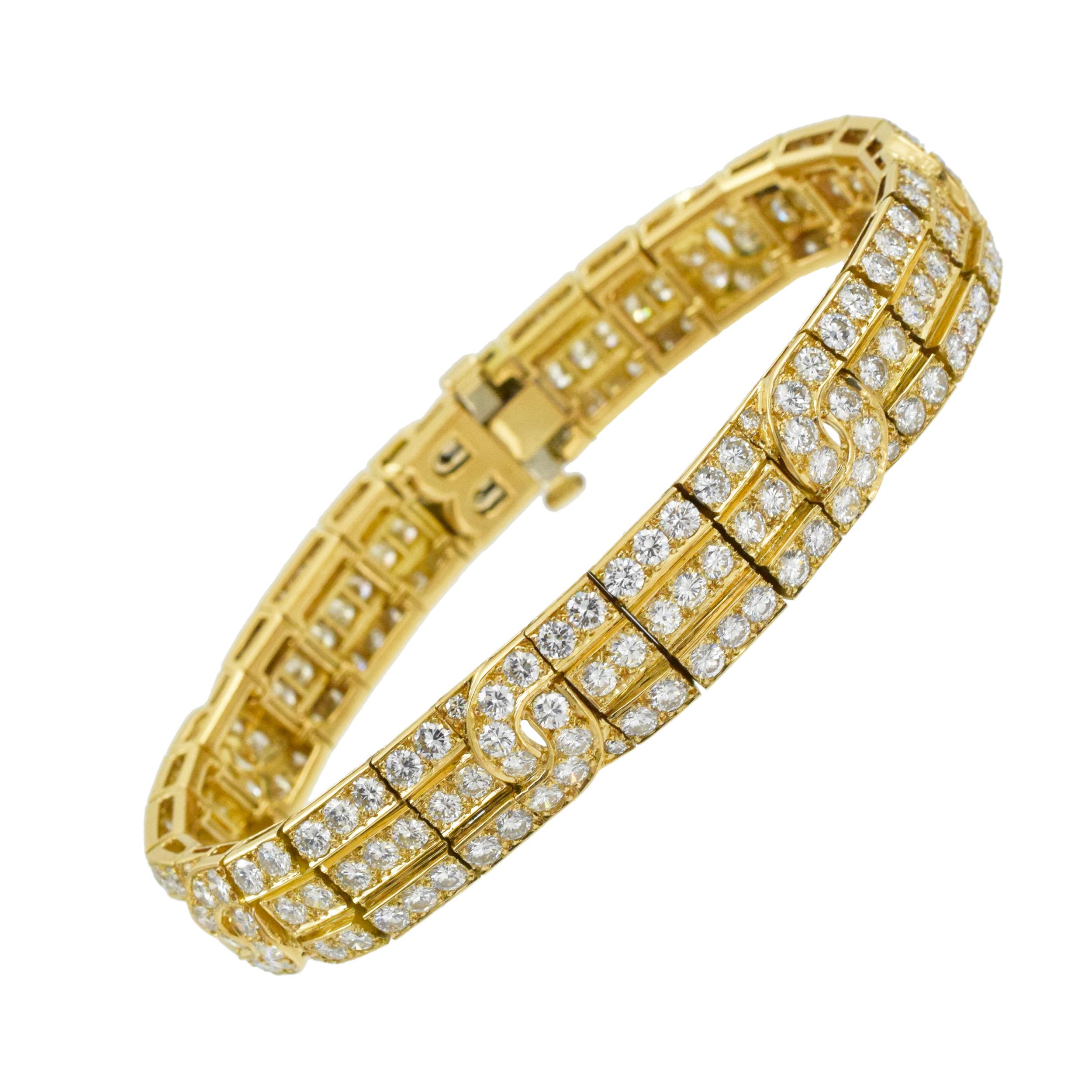 Contemporary Van Cleef & Arpels Diamond and Gold Bracelet