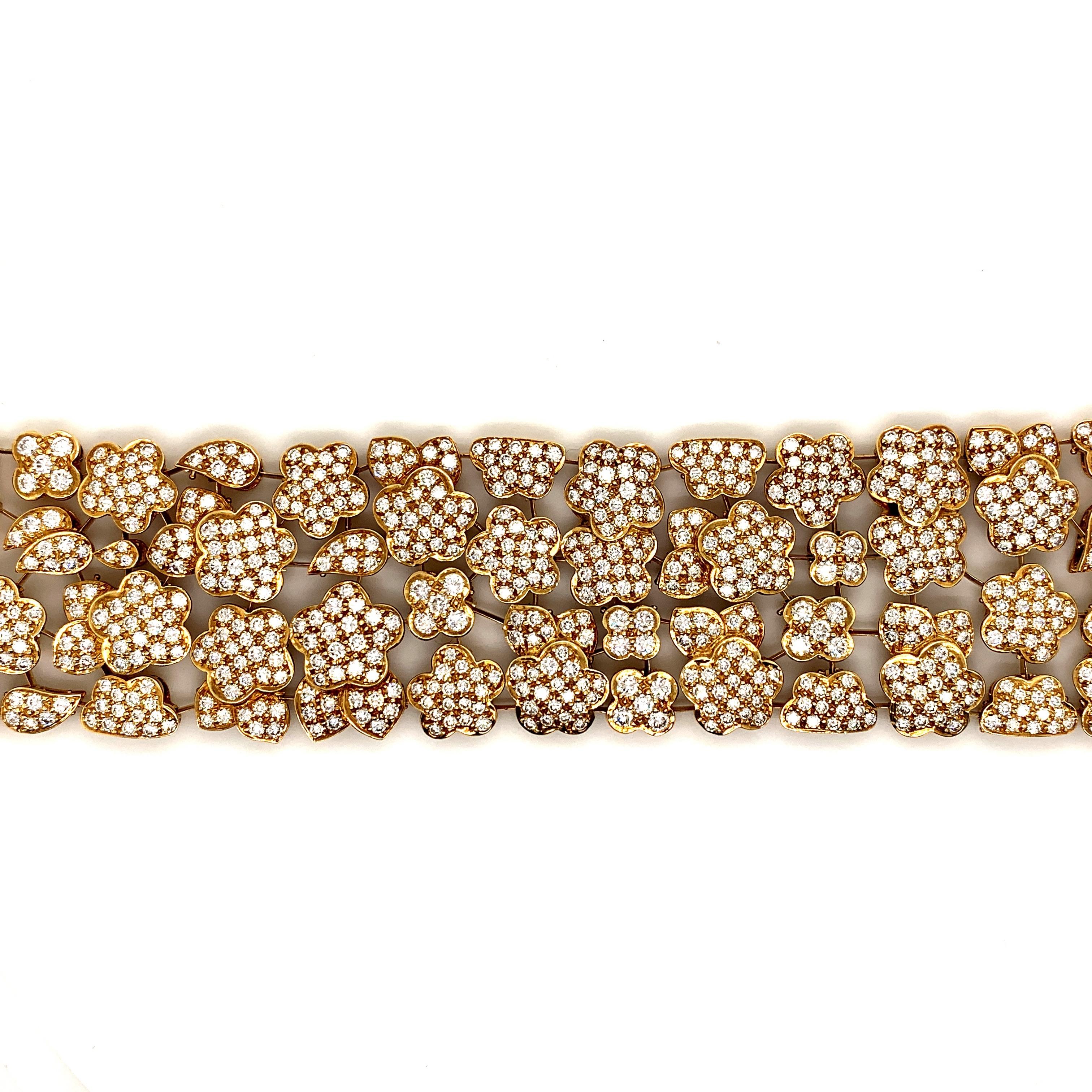 Round Cut Van Cleef & Arpels 18k Gold Diamond 'Melusine' Bracelet
