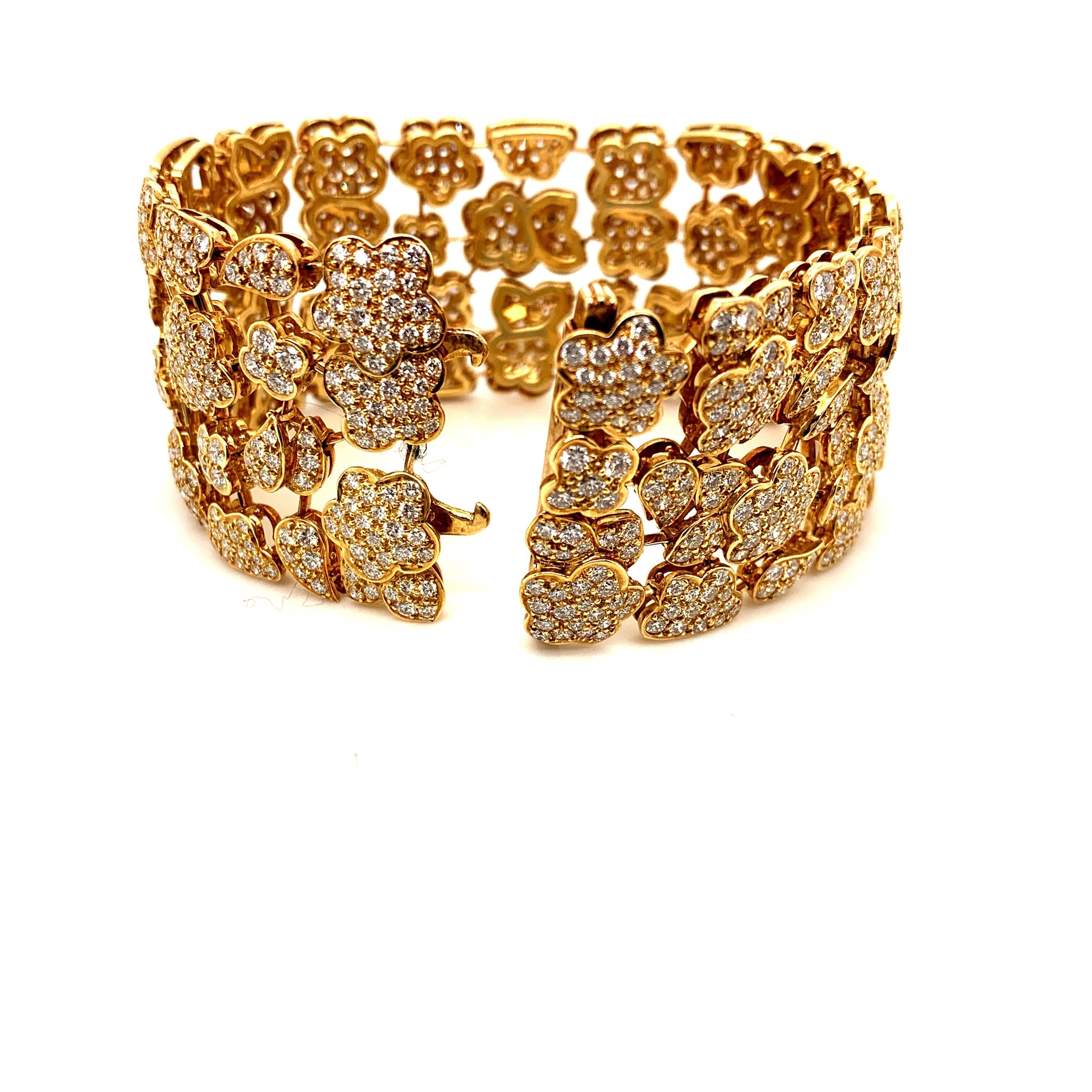 Women's Van Cleef & Arpels 18k Gold Diamond 'Melusine' Bracelet