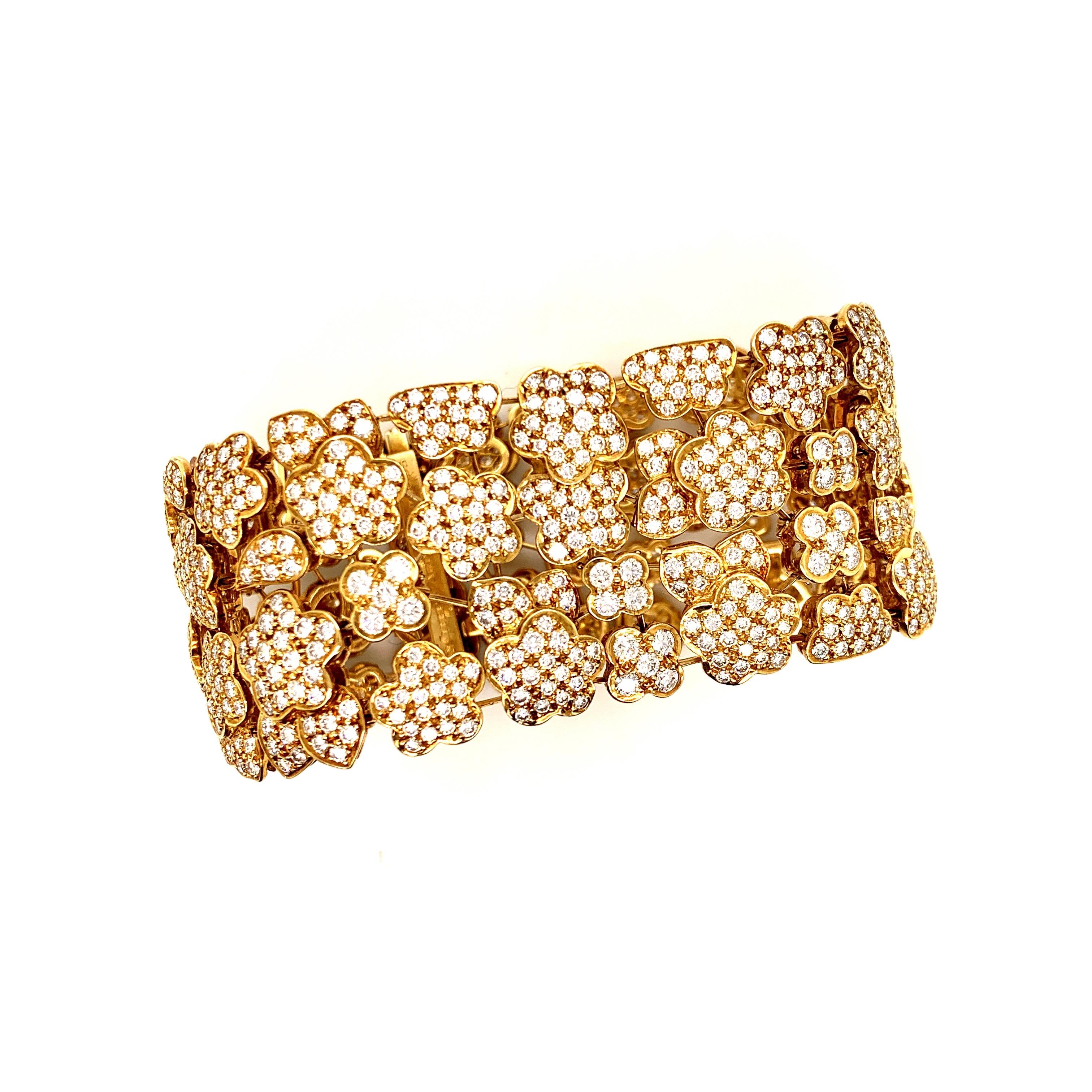 Van Cleef & Arpels 18k Gold Diamond 'Melusine' Bracelet 4