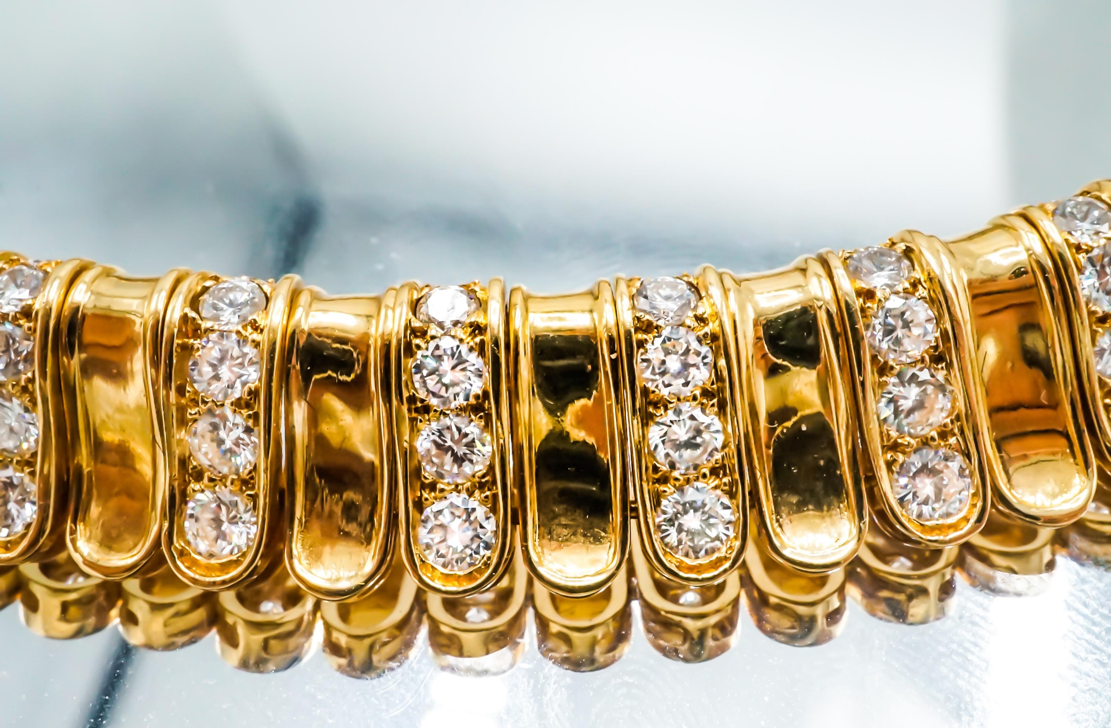 Women's or Men's Van Cleef & Arpels Diamond and Gold Choker Necklace