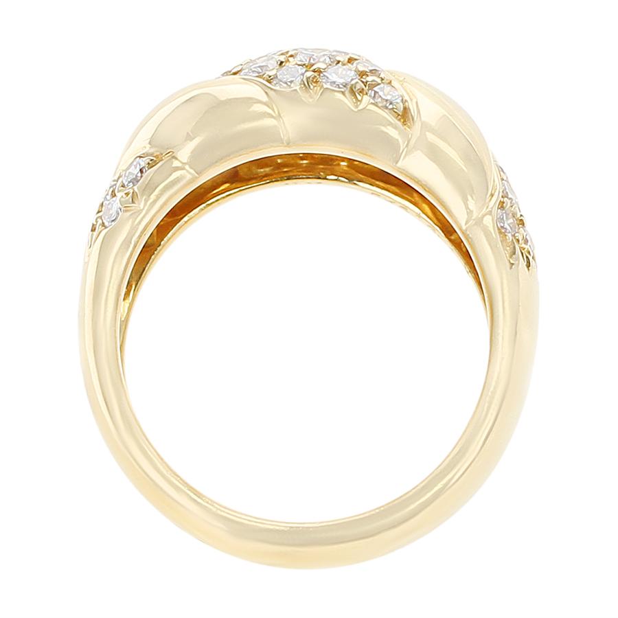 Round Cut Van Cleef & Arpels Diamond and Gold Design Ring, 18K For Sale