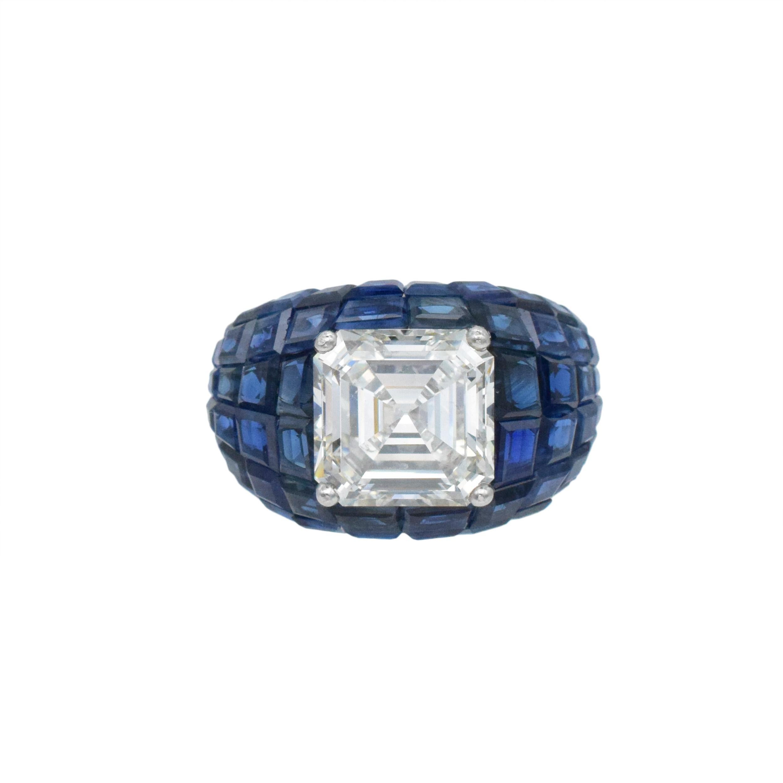 Van Cleef & Arpels Diamond and 'Mystery- Set' Sapphire Ring of Bombé Design In Excellent Condition For Sale In New York, NY