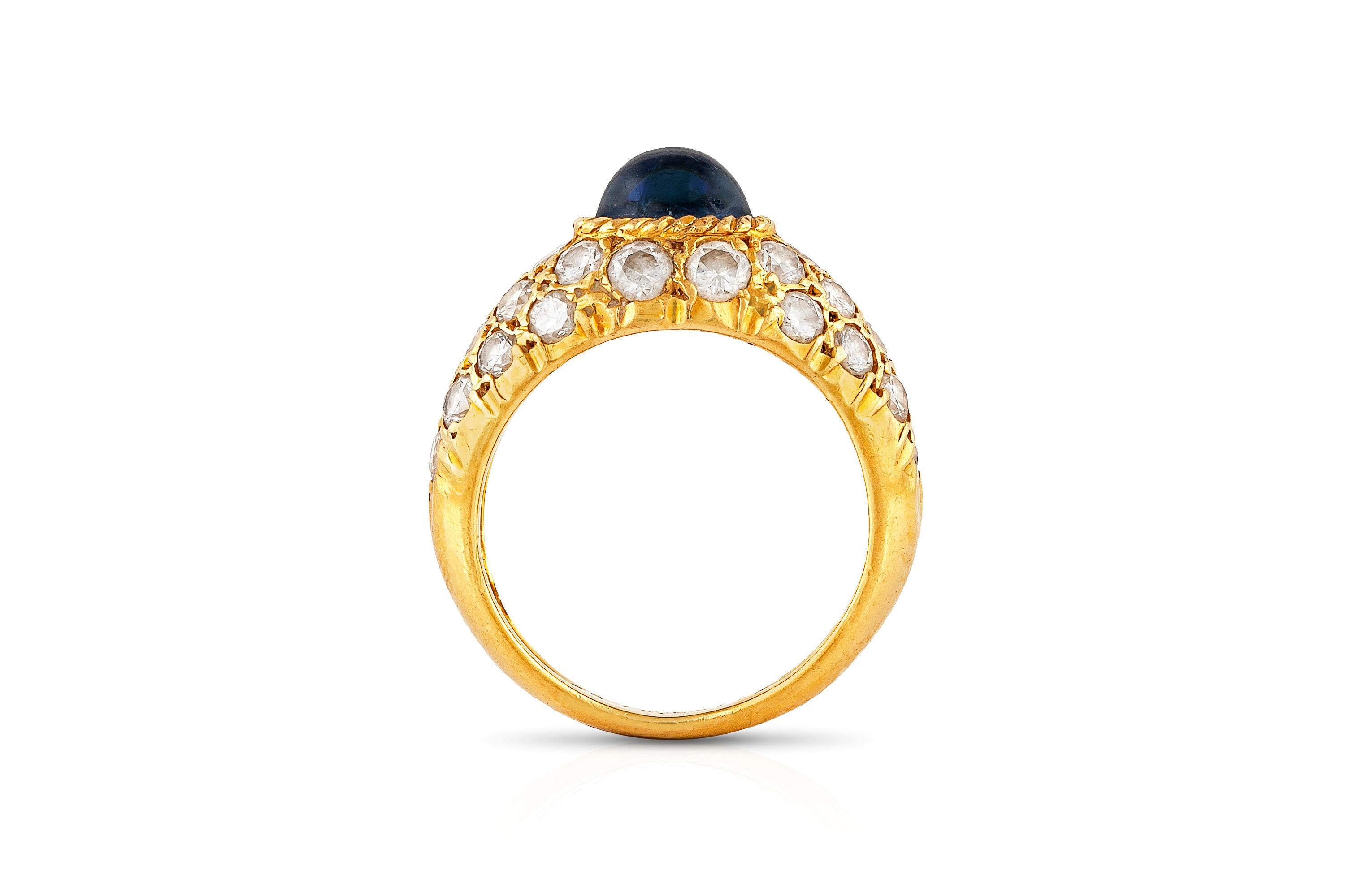 Van Cleef & Arpels Rosa Ring mit Cabochon-Saphir und Diamanten im Cabochon-Schliff Damen