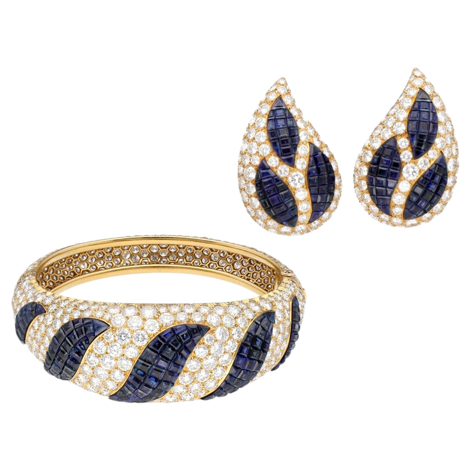 VAN CLEEF & ARPELS Diamond and sapphire Mystery Set Bangel and Earrings Set For Sale