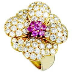 Van Cleef & Arpels Diamond and Sapphire Yellow Gold Flower Band Ring