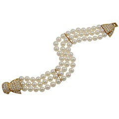 Van Cleef & Arpels Diamond Pearl Yellow Gold Three-Row Bow Bracelet